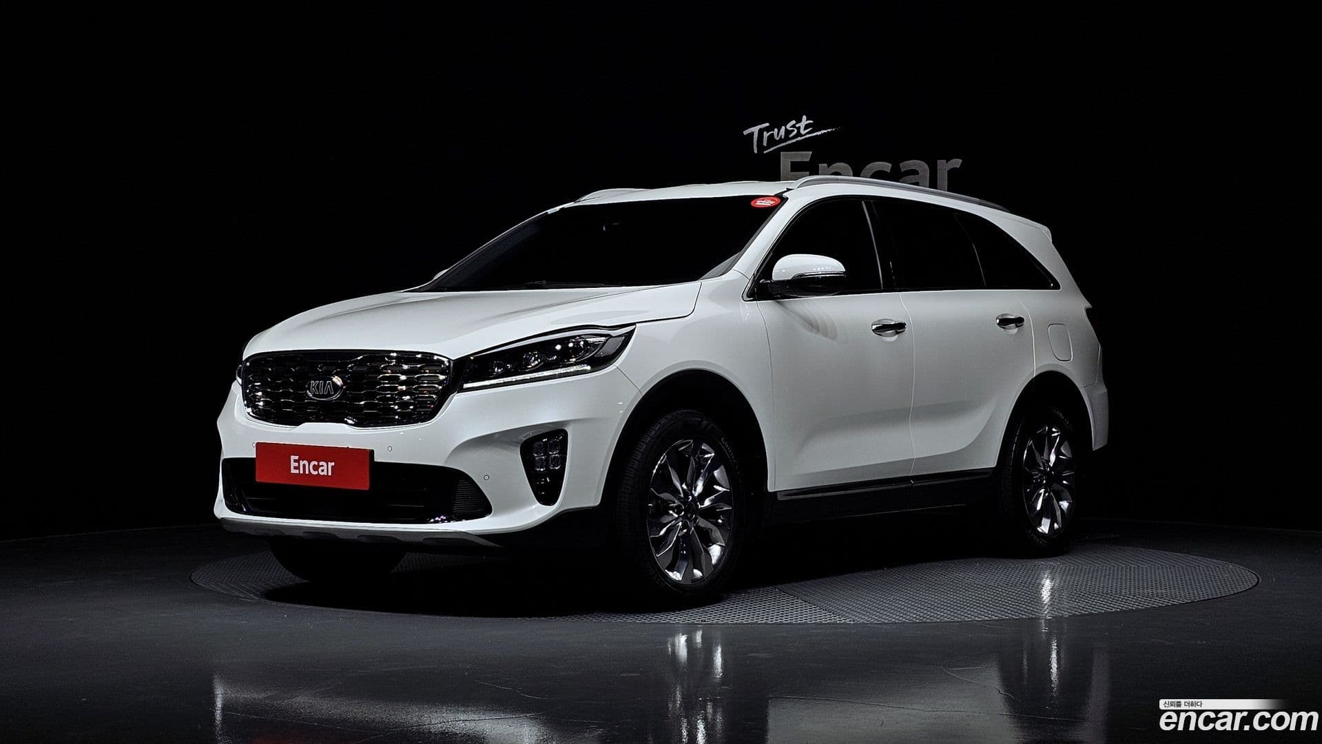 Main__Slider__Photo:Sorento Kia 2019.3-0