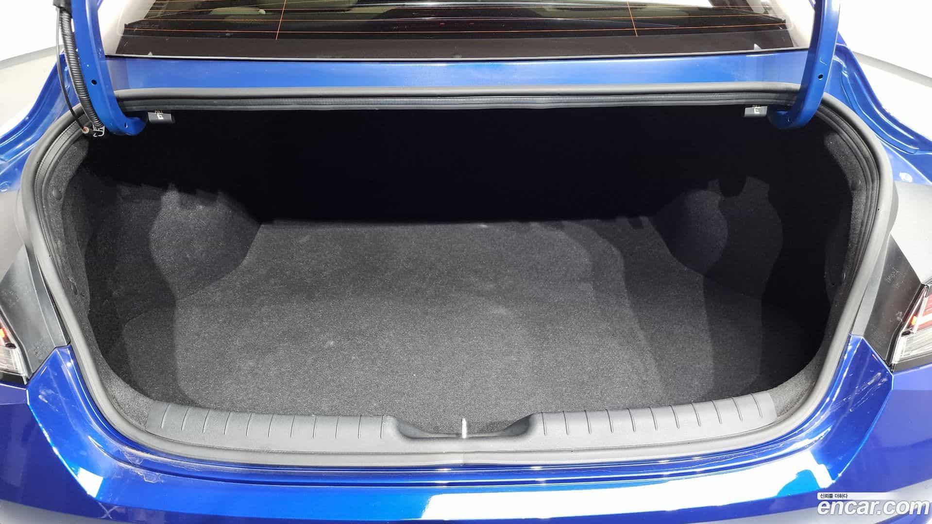 AVANTE Hyundai 2020.4-OPTION-024