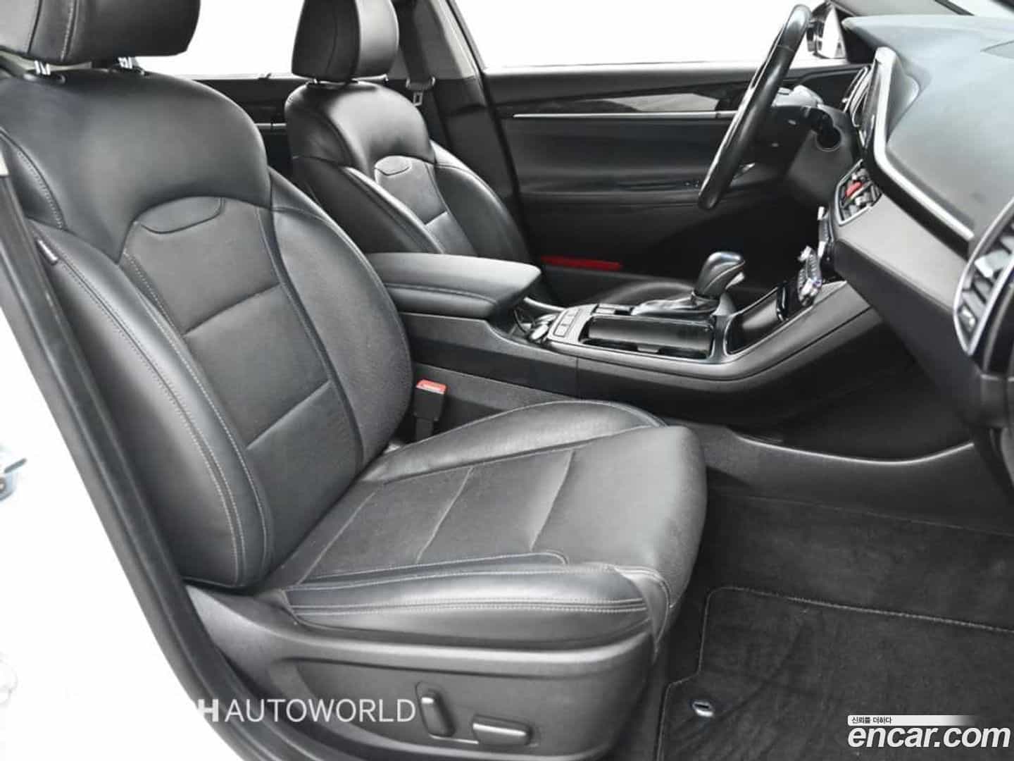 Grandeur Hyundai 2018.1-INNER-010
