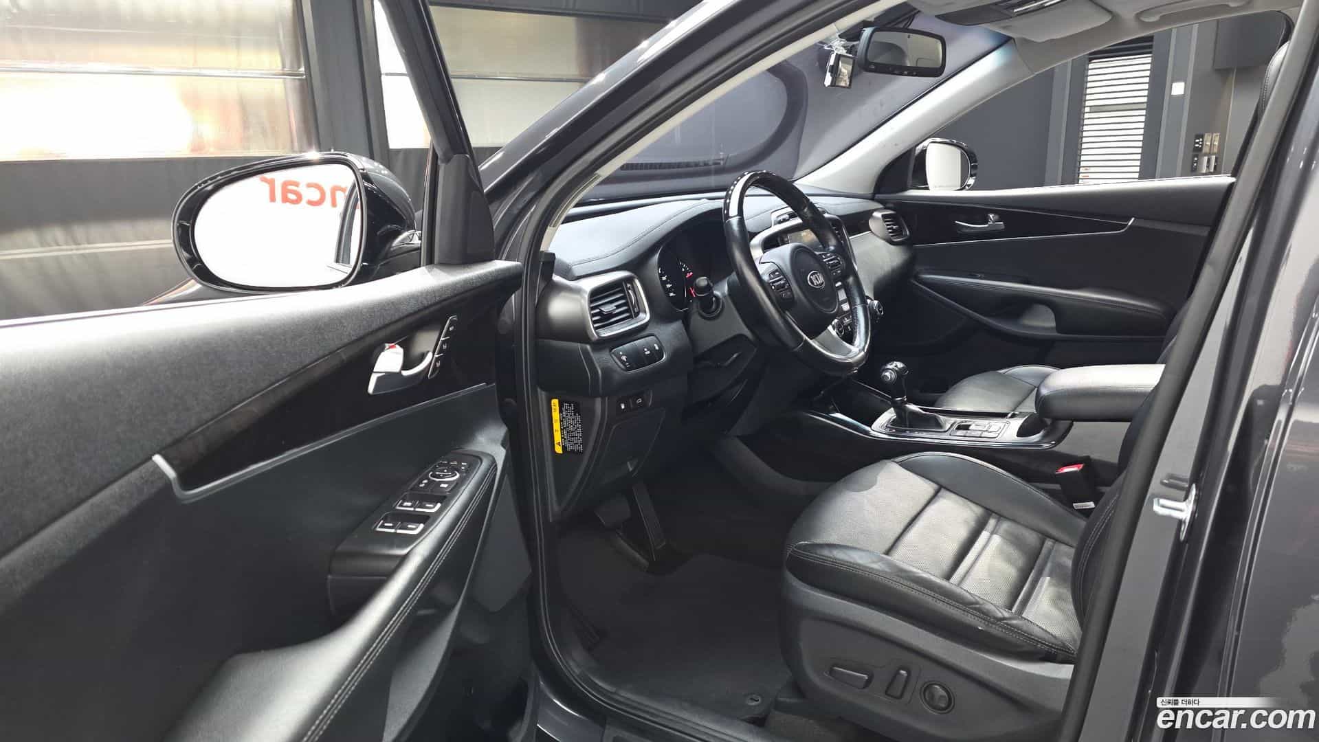 Sorento Kia 2014.9-INNER-010
