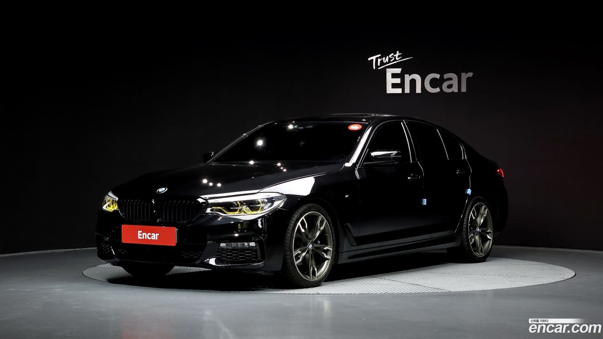 Main__Slider__Photo:5-Series BMW 2017.8-0