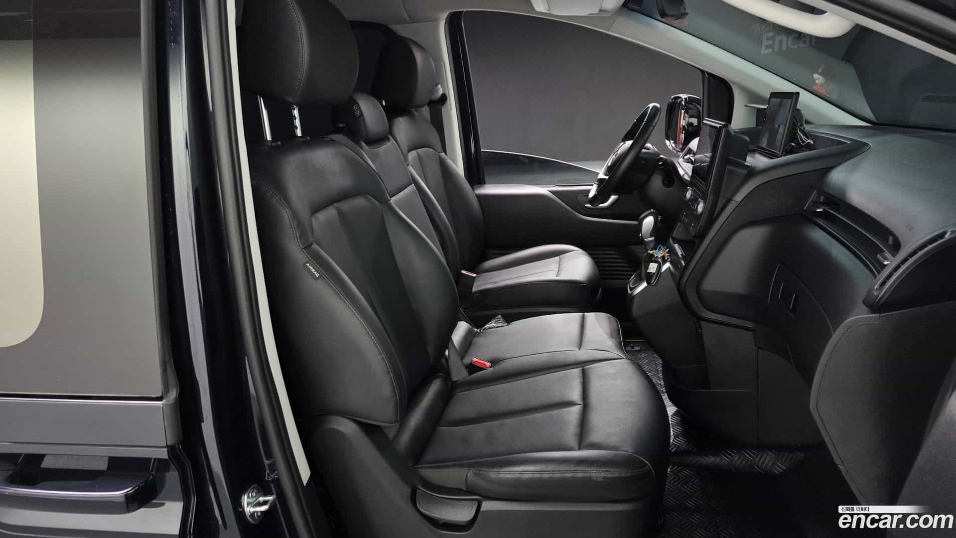 Staria Hyundai 2024.0-INNER-010