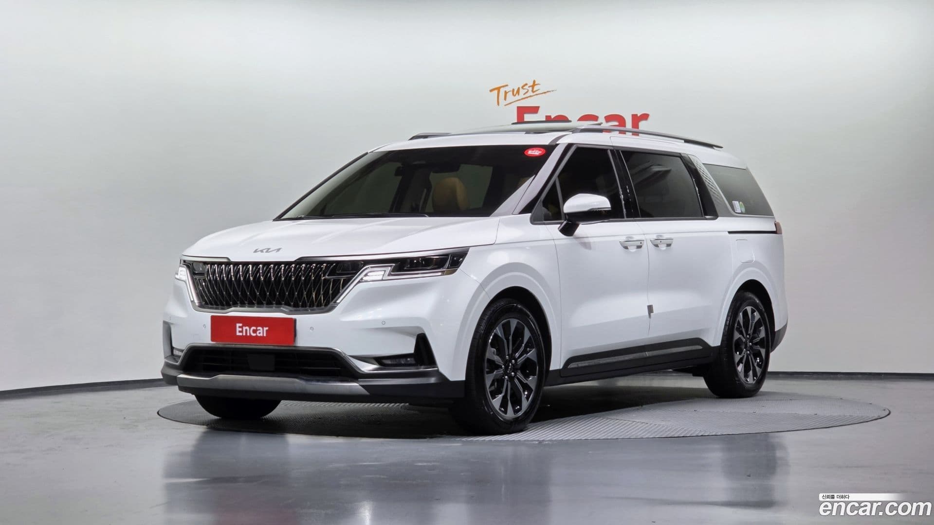 Main__Slider__Photo:Canival Kia 2023.11-0