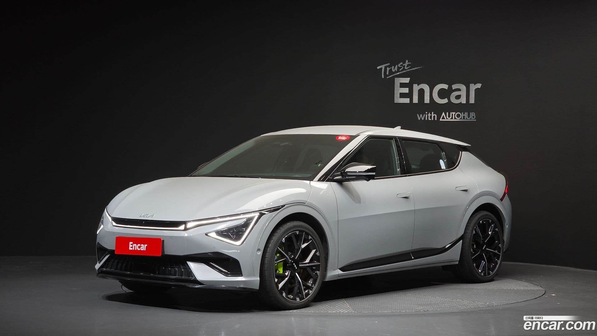 Main__Slider__Photo:EV6 Kia 2025.1-0