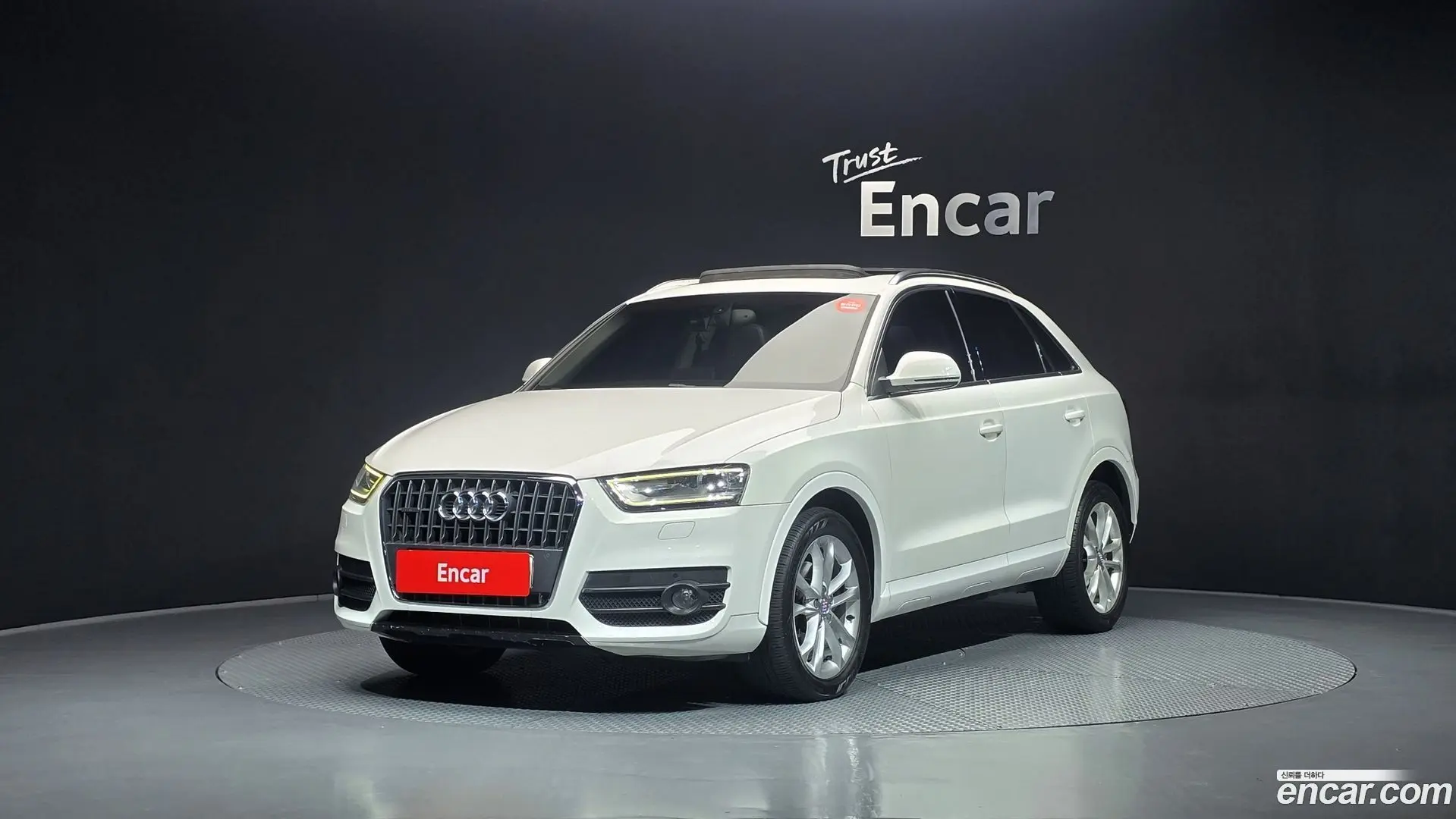 Main__Slider__Photo:Q3 Audi 2015.0-0