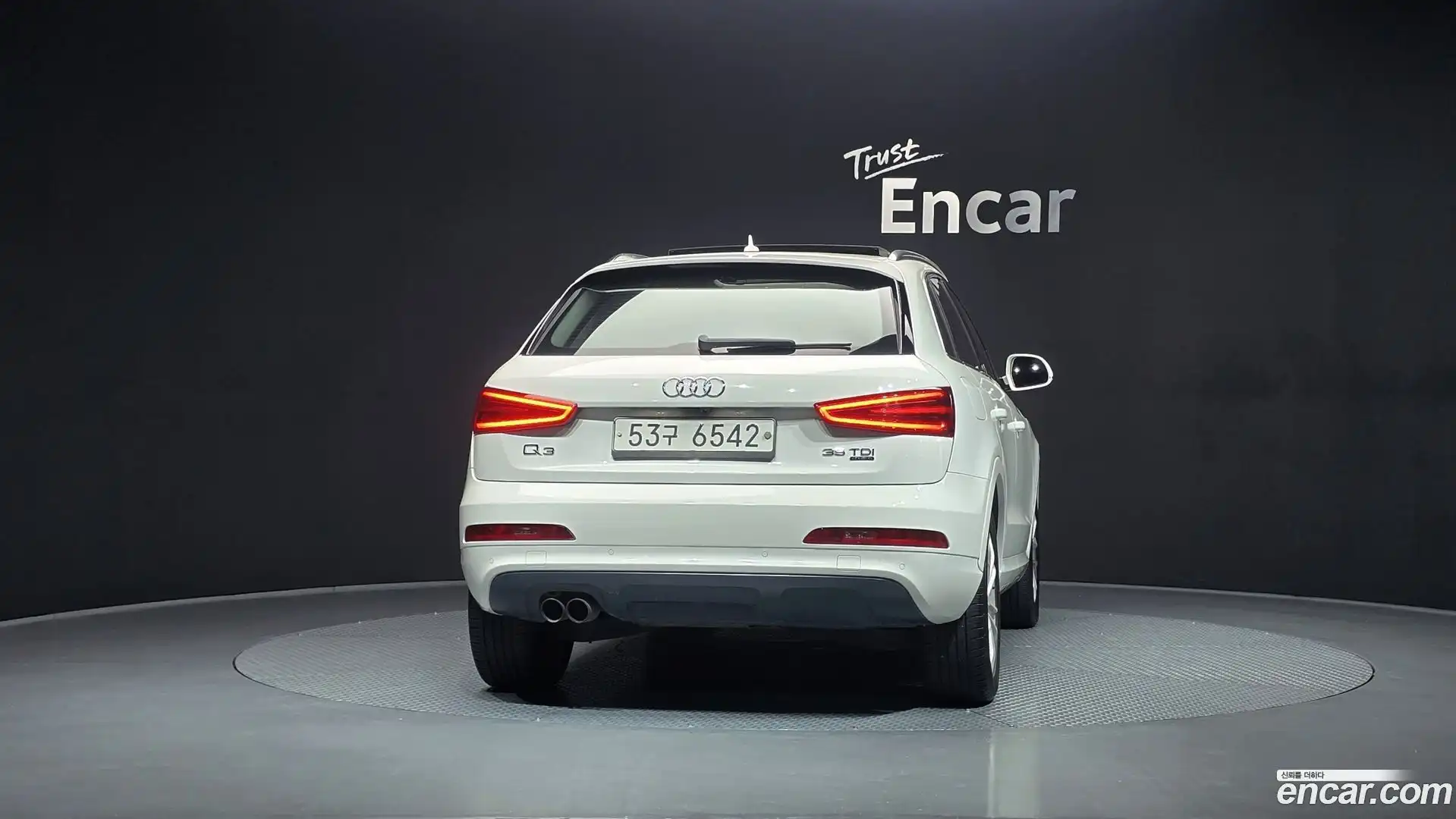 Q3 Audi 2015.0-OUTER-004