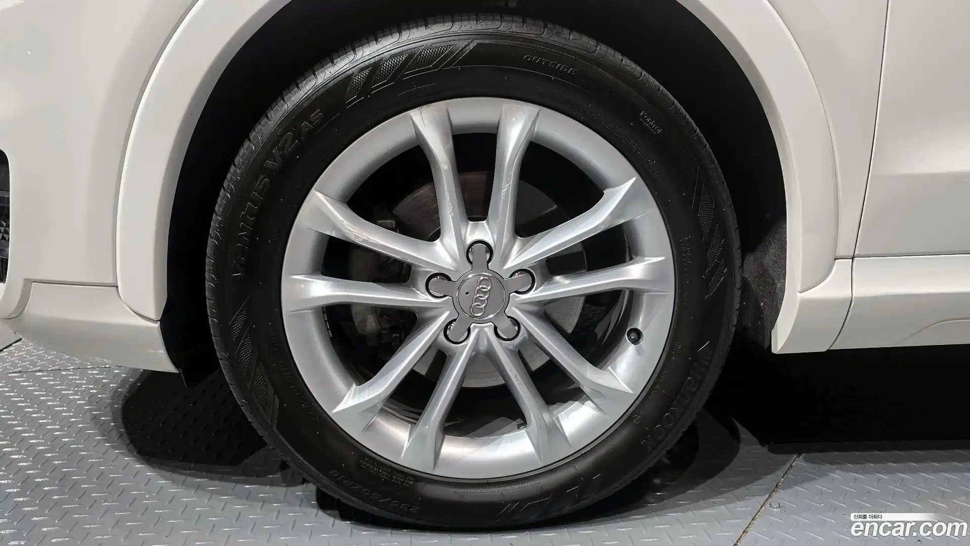 Q3 Audi 2015.0-OUTER-005