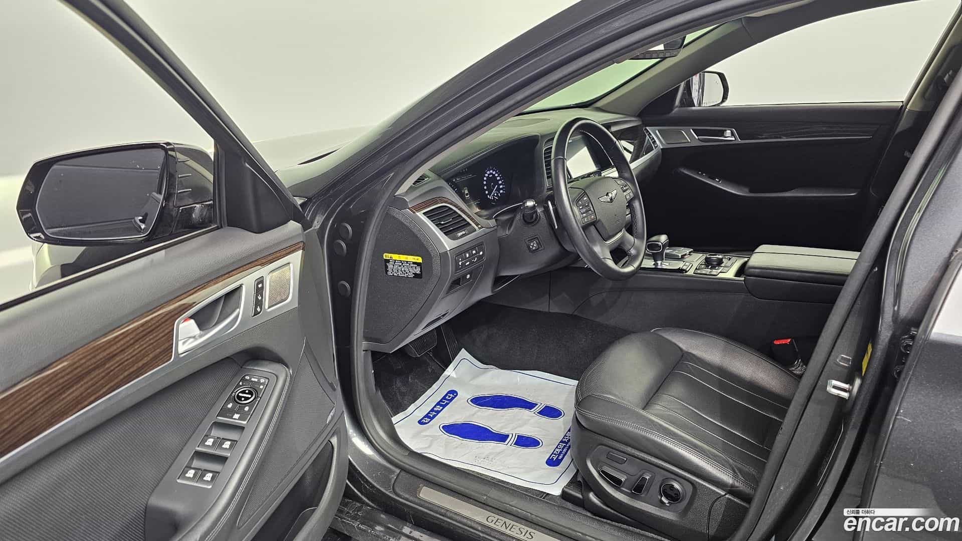 G80 Genesis 2018.1-INNER-010