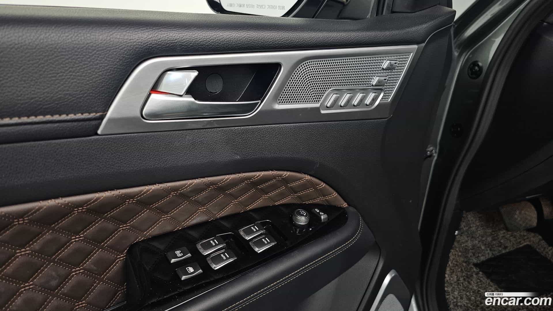 Rexton KG Mobility 2021.5-OPTION-021