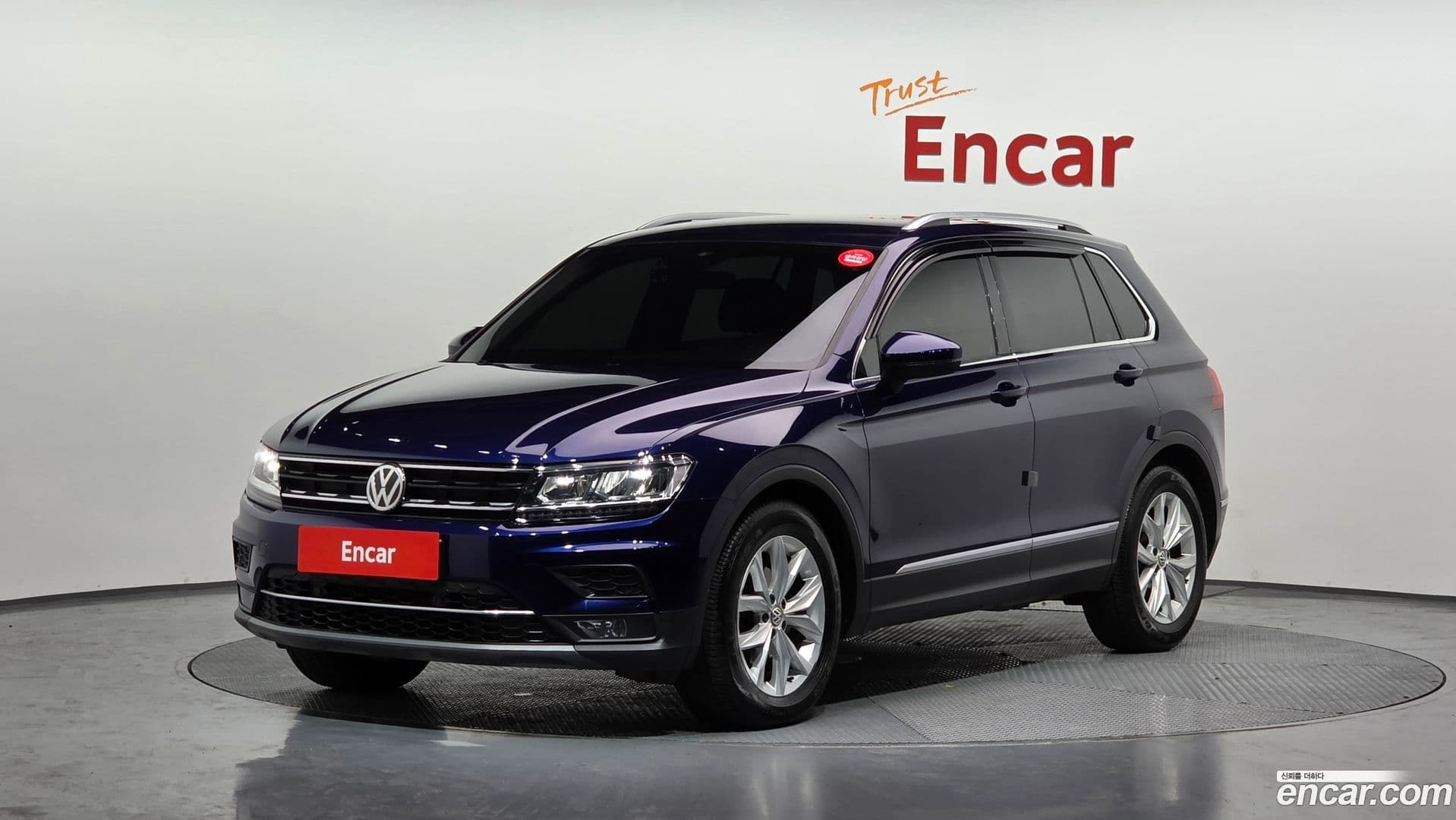 Main__Slider__Photo:Tiguan Volkswagen 2020.4-0