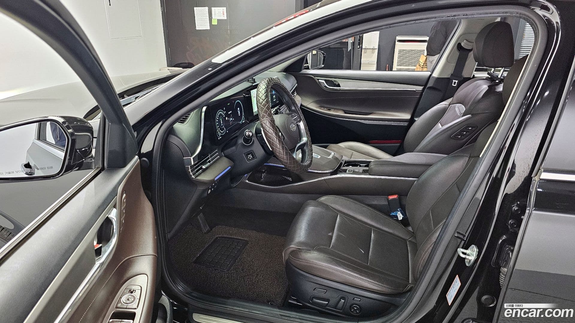 Main__Slider__Photo:Grandeur Hyundai 2021.5-9