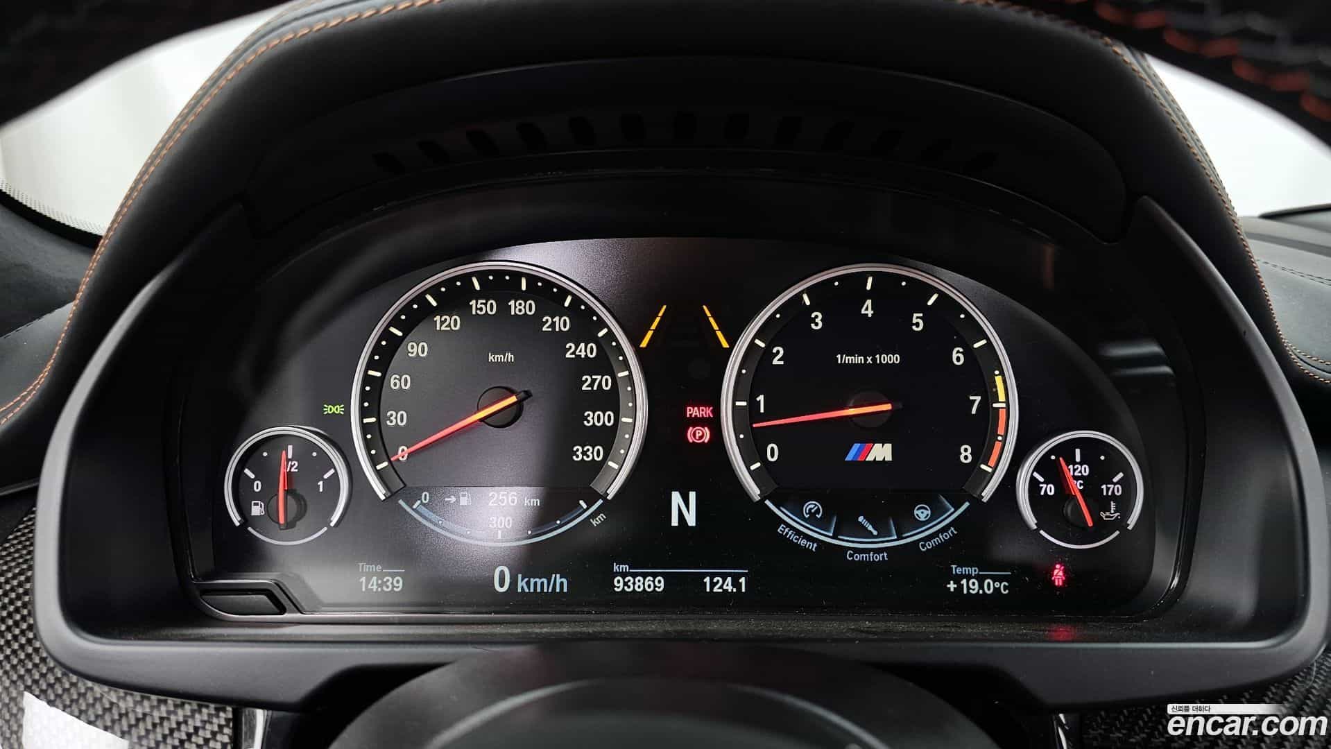 X6M BMW 2017.11-INNER-008