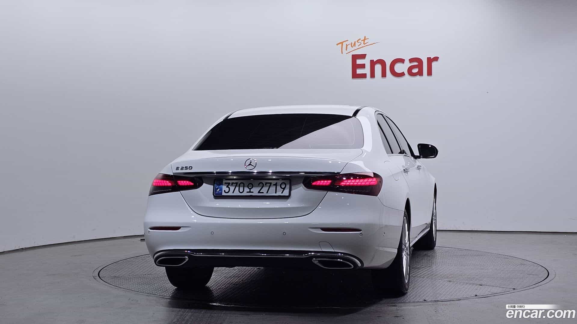 E-Class Mercedes-Benz 2022.2-OUTER-004