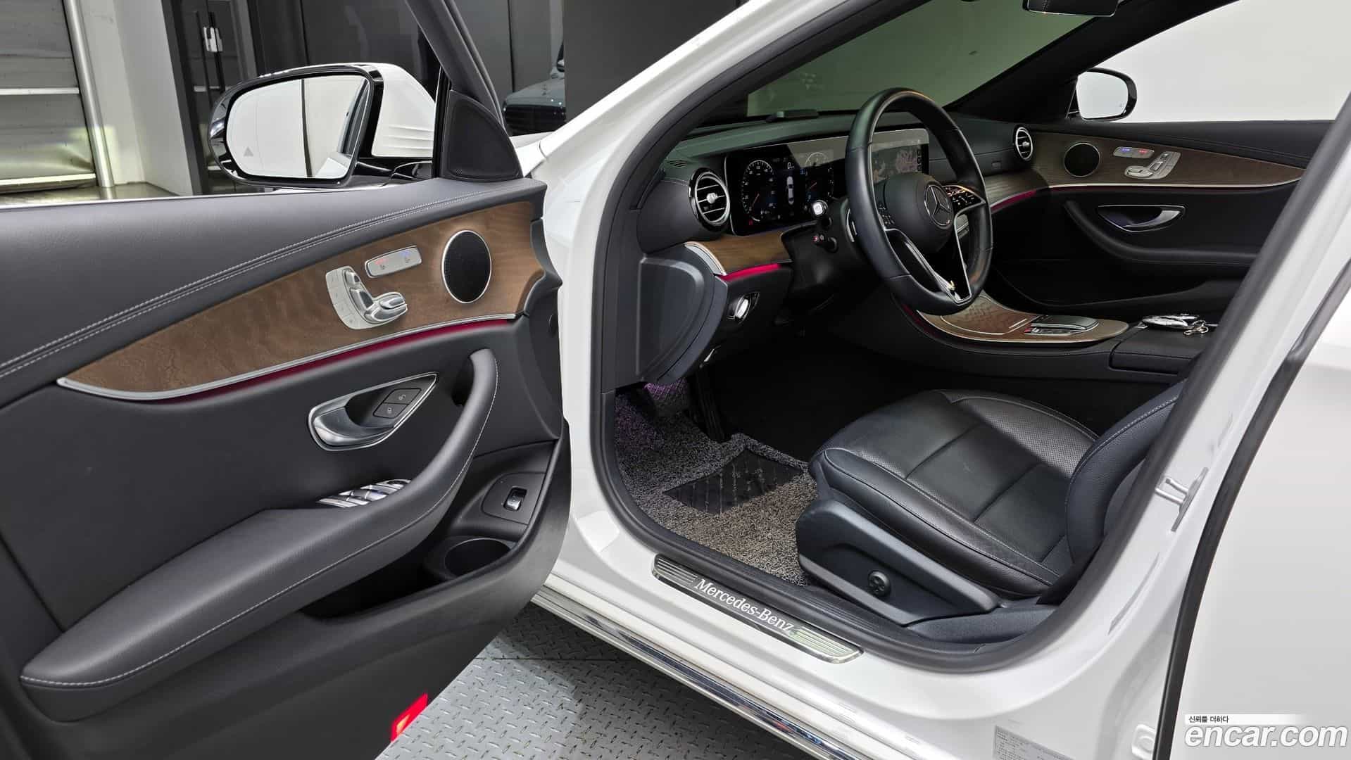 E-Class Mercedes-Benz 2022.2-OPTION-015