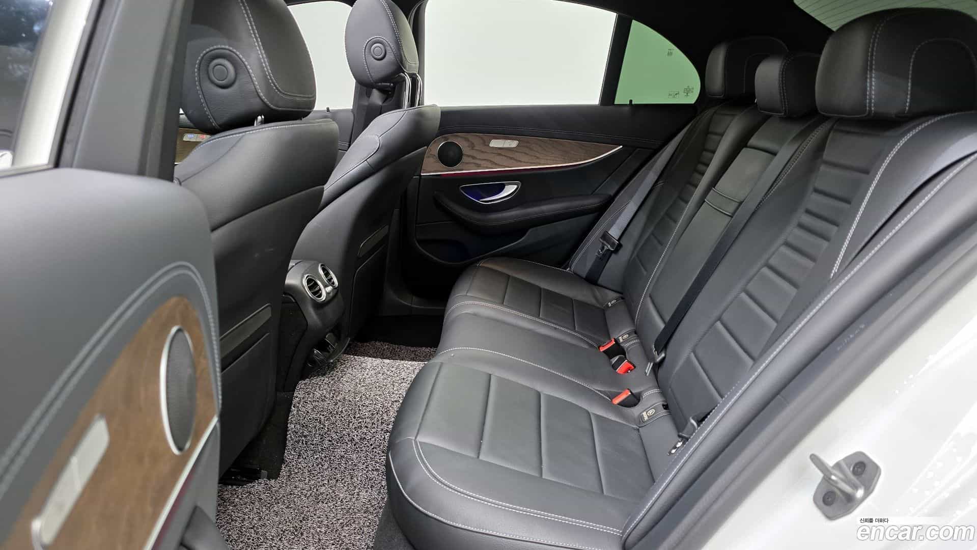 E-Class Mercedes-Benz 2022.2-OPTION-016