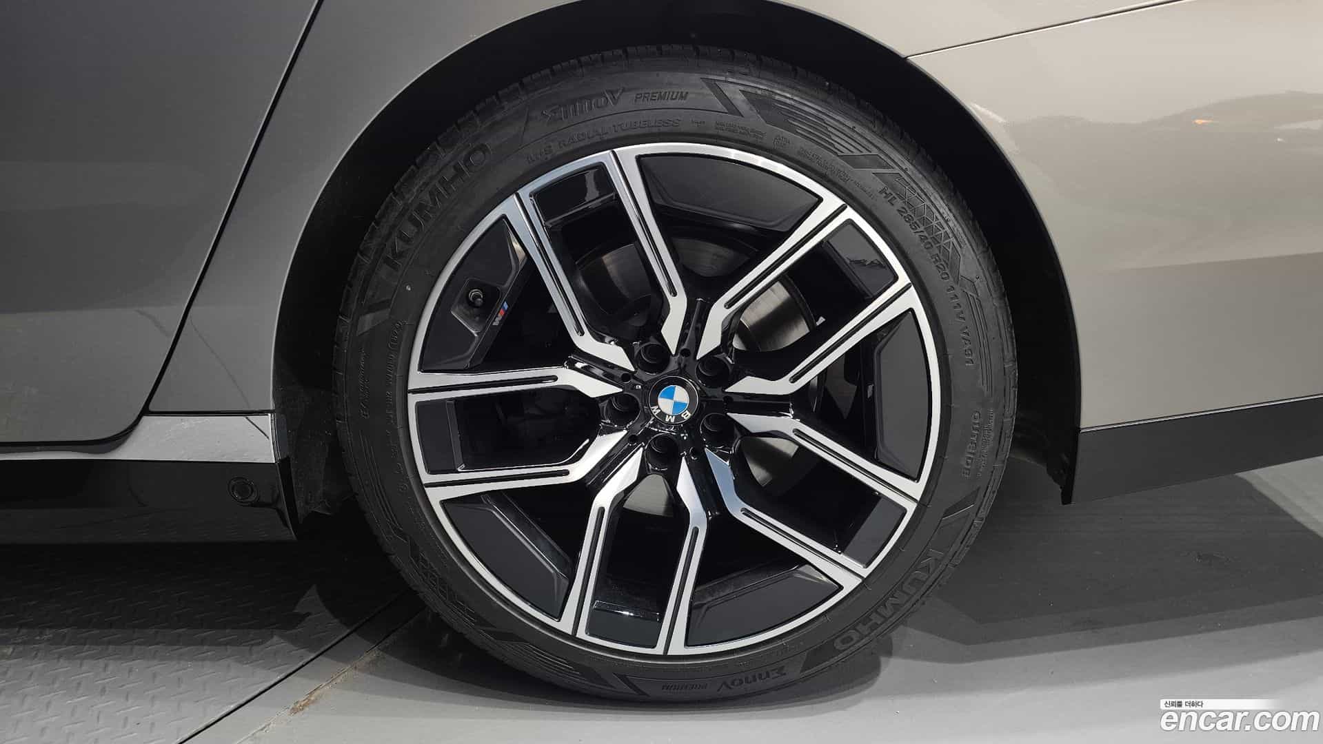 7-Series BMW 2024.0-OUTER-031