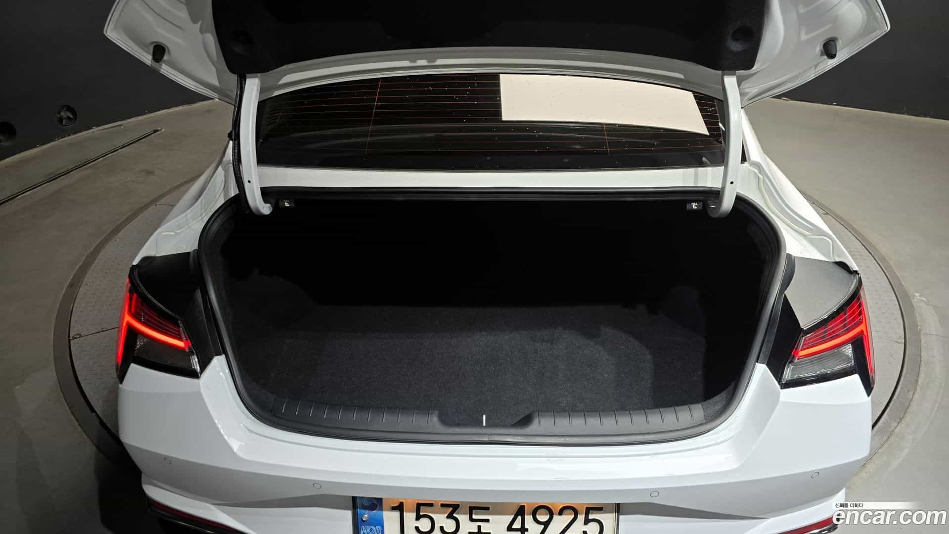 AVANTE Hyundai 2021.4-OPTION-024