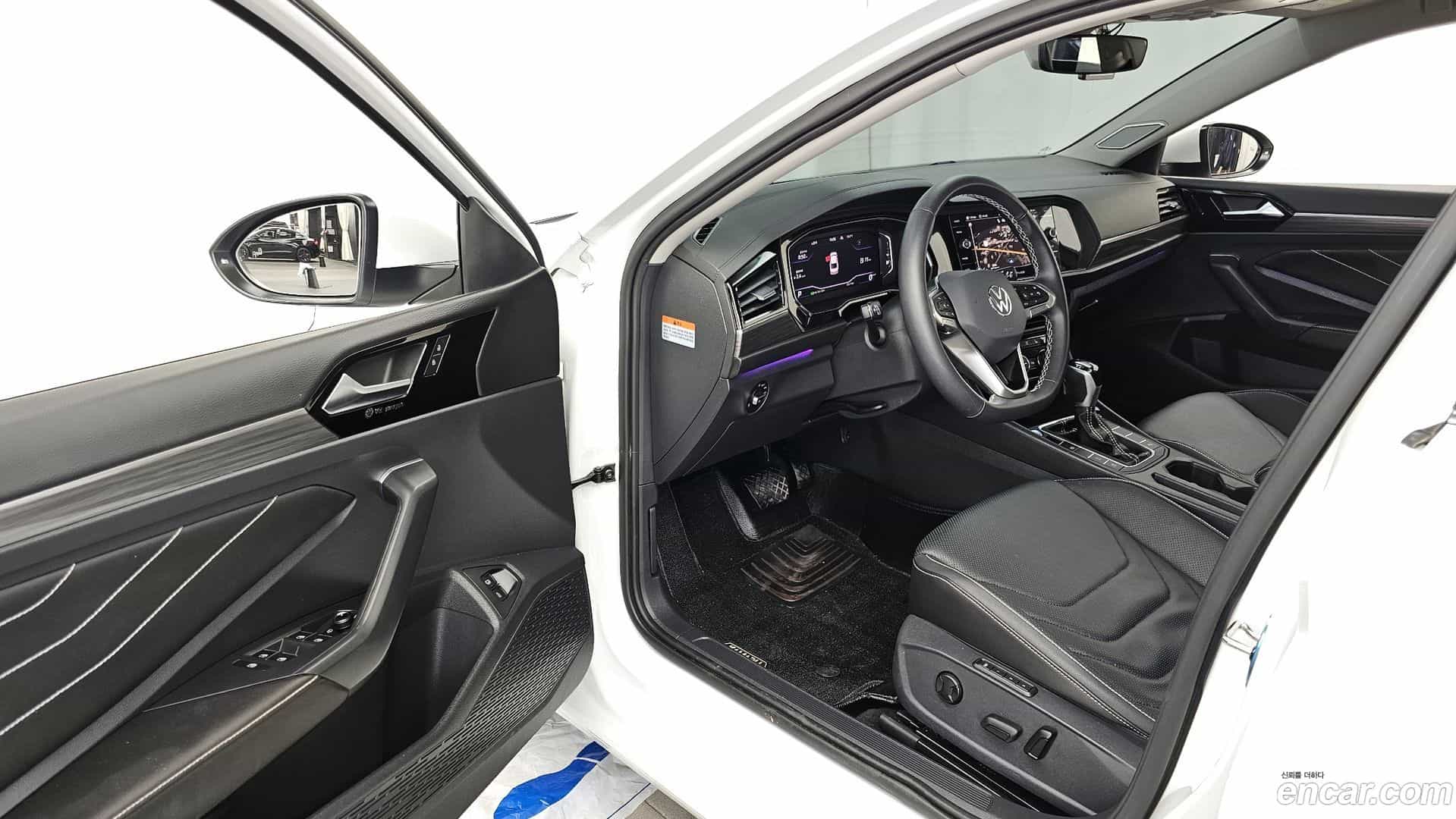 Jetta Volkswagen 2023.11-INNER-010