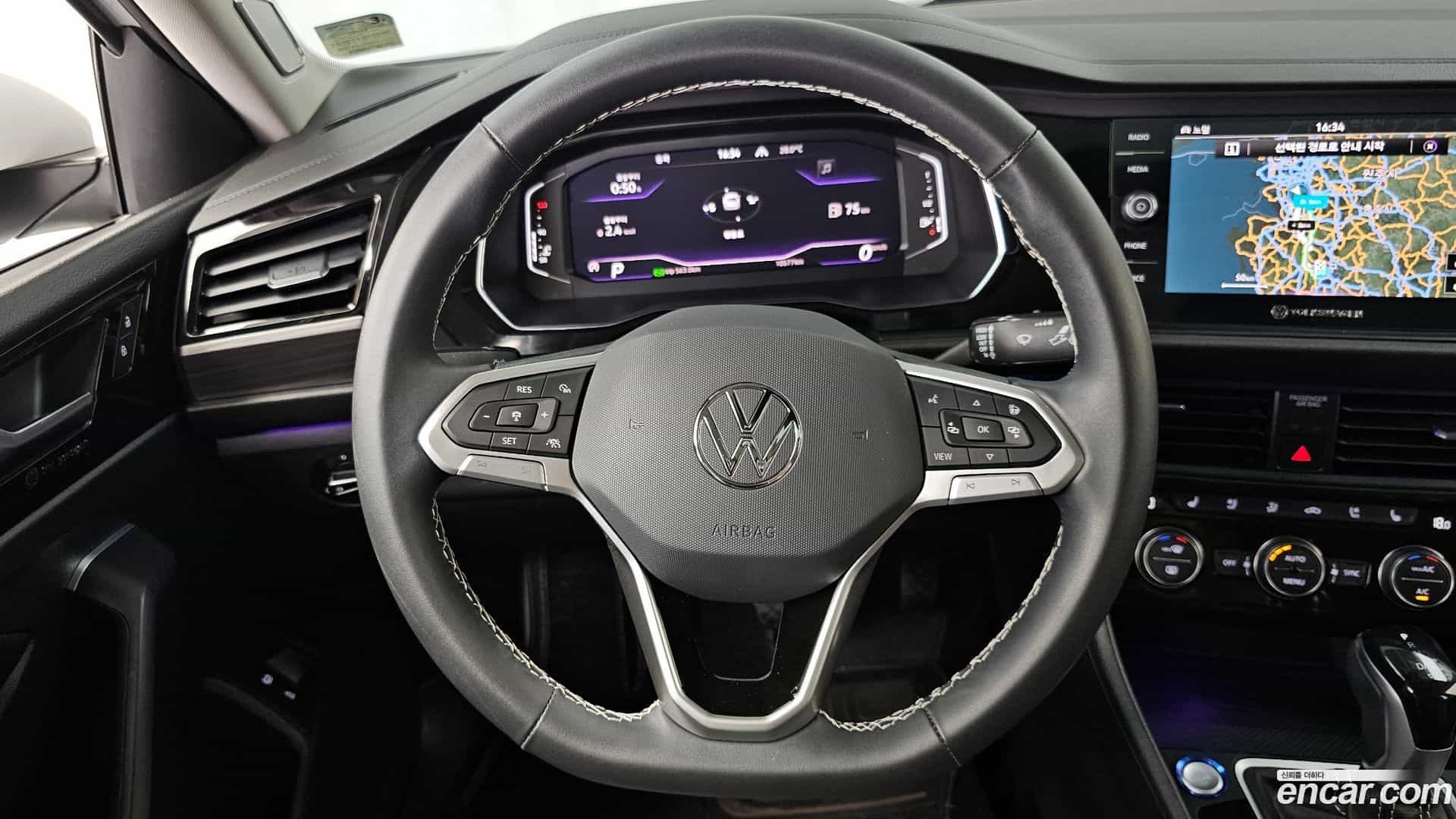 Jetta Volkswagen 2023.11-OPTION-017