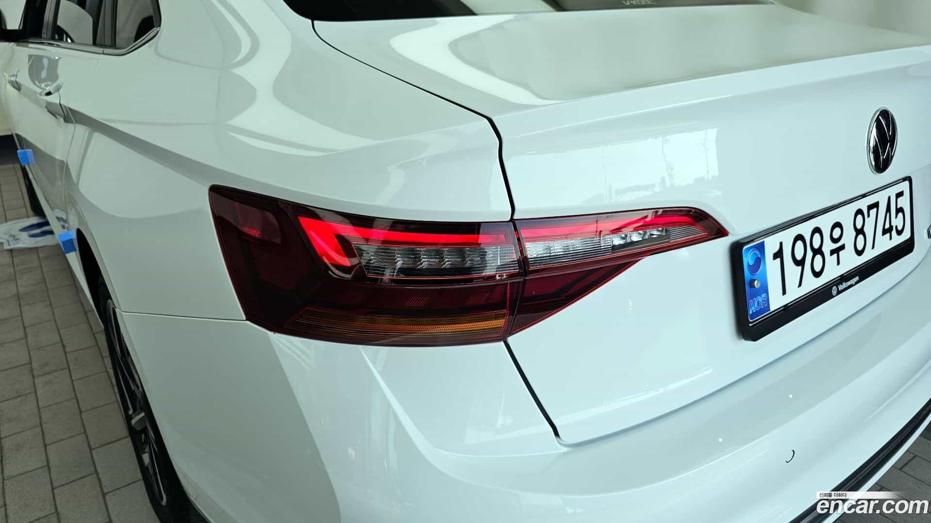 Jetta Volkswagen 2023.11-OUTER-033