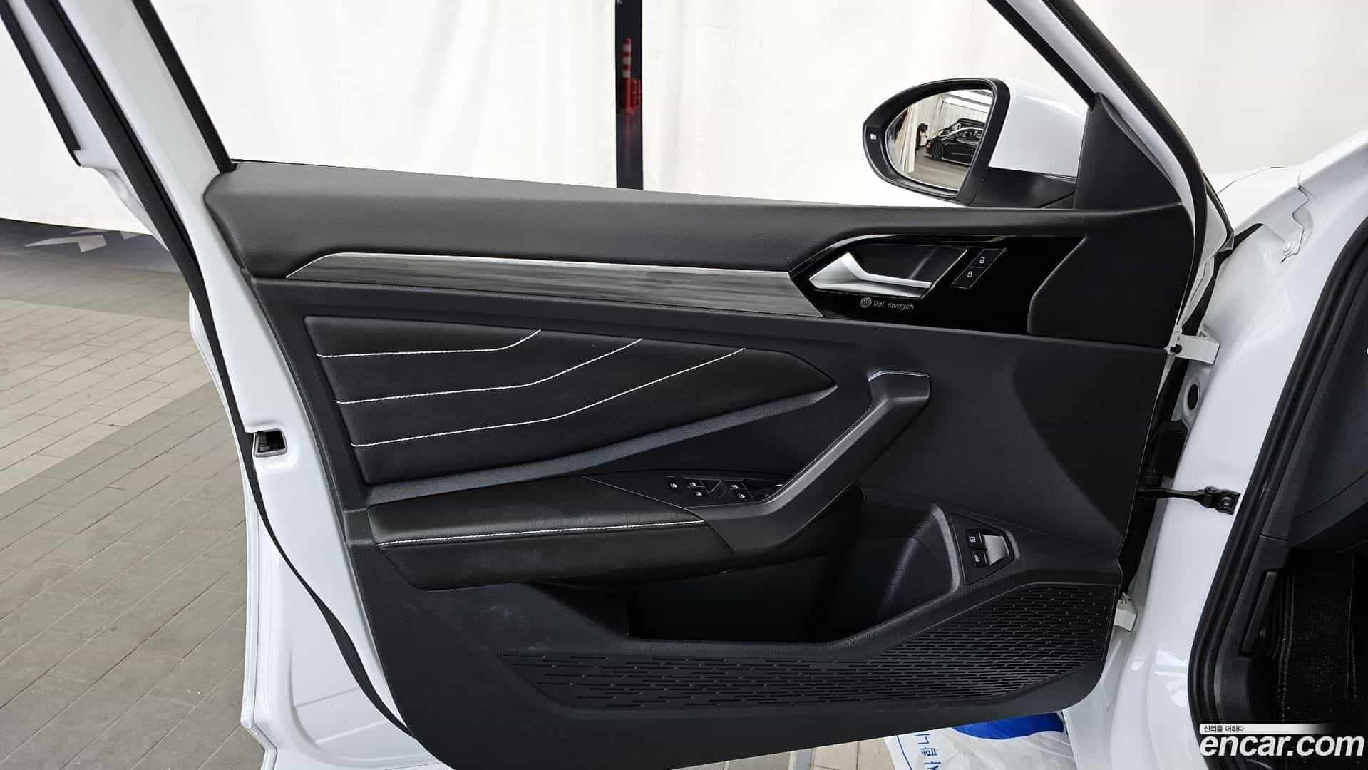 Jetta Volkswagen 2023.11-INNER-034