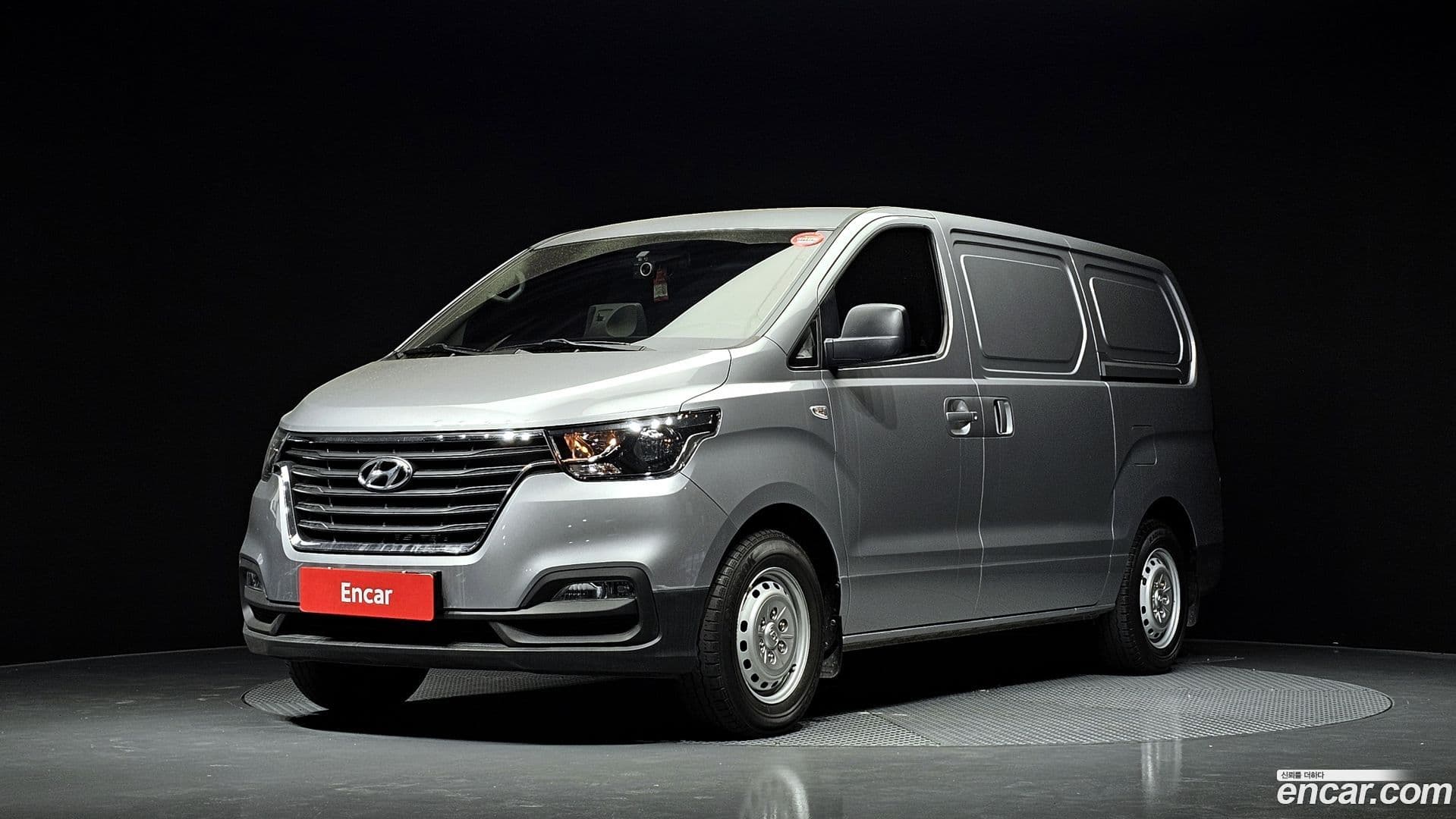 Main__Slider__Photo:Starex Hyundai 2019.3-0