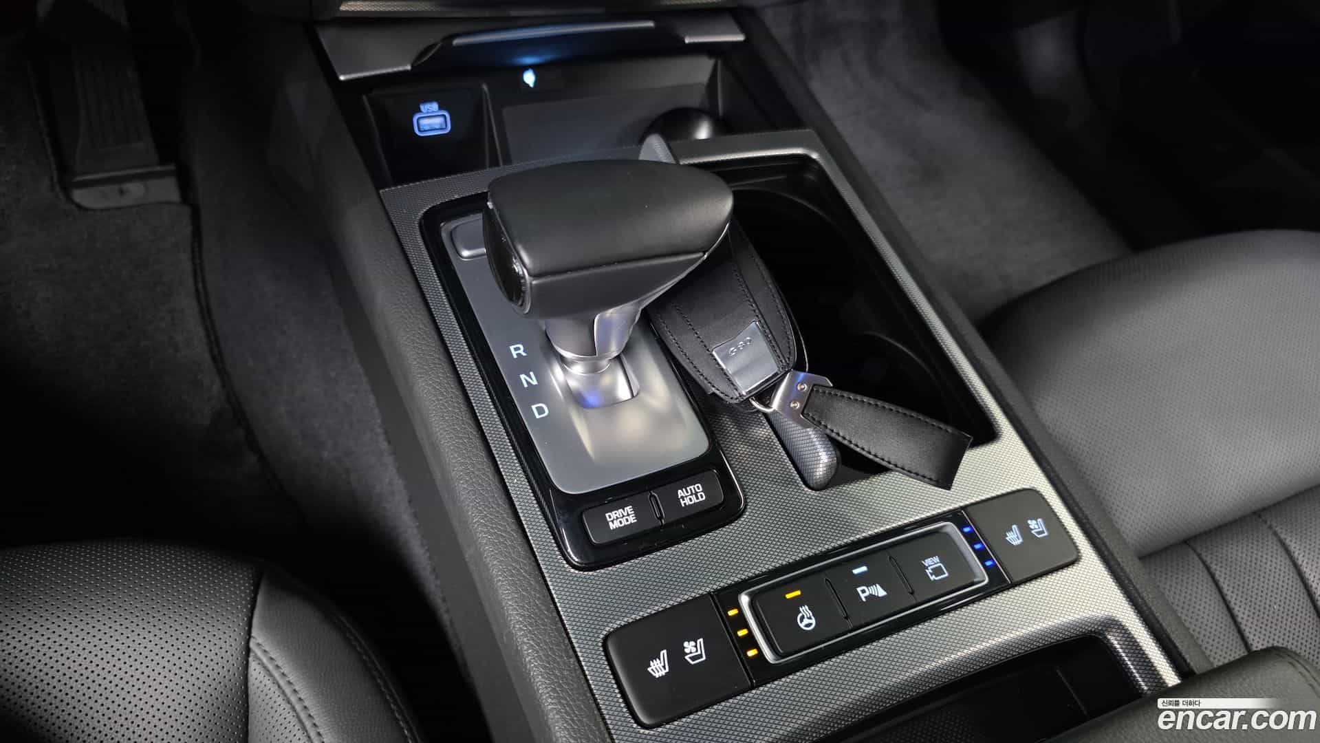 G80 Genesis 2019.11-INNER-009