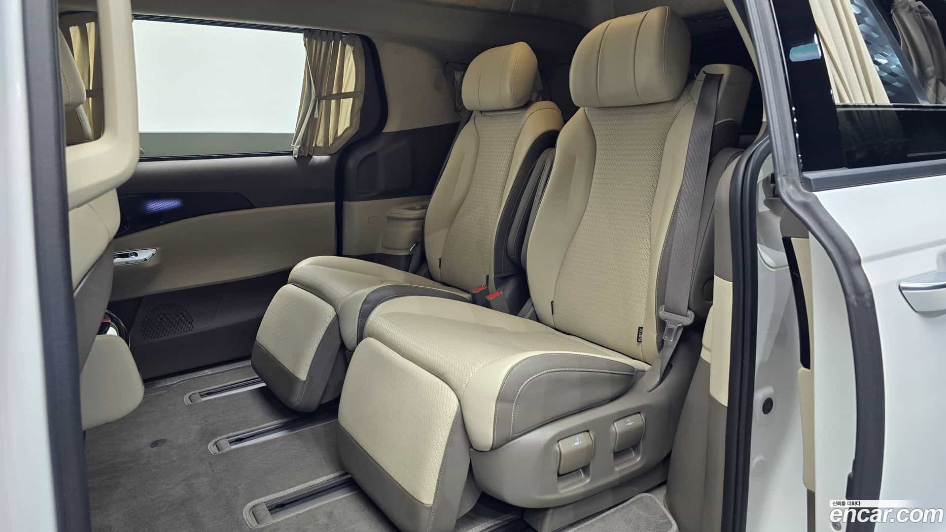 Canival Kia 2023.2-INNER-036