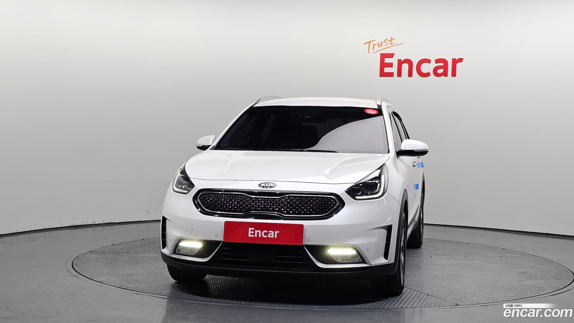 Main__Slider__Photo:Niro Kia 2019.4-2