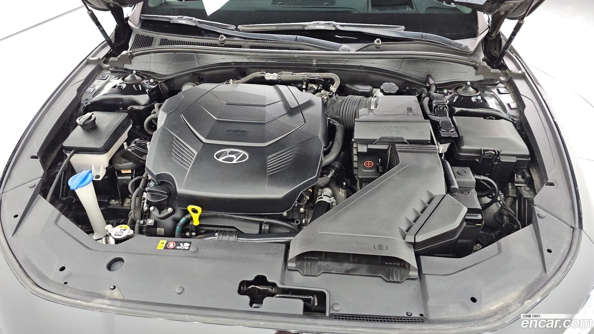 Main__Slider__Photo:Grandeur Hyundai 2019.3-5