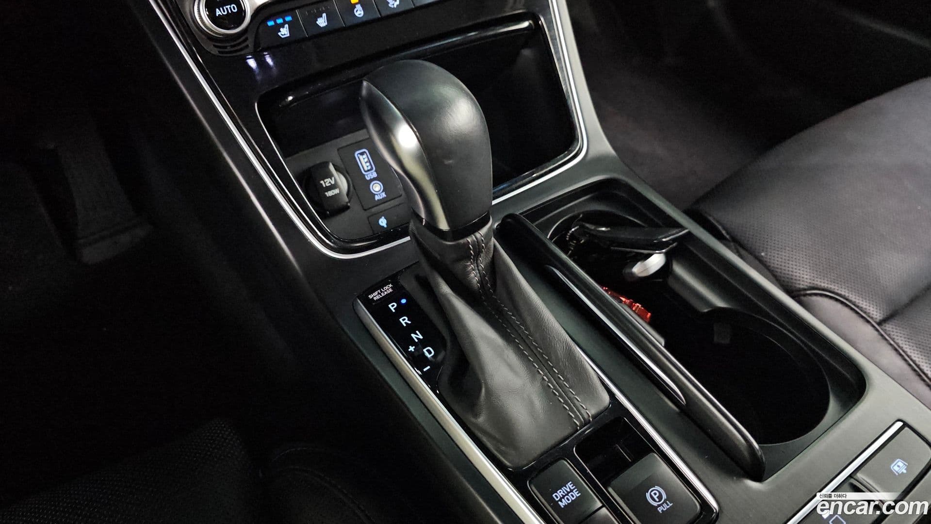 Main__Slider__Photo:Grandeur Hyundai 2019.3-8