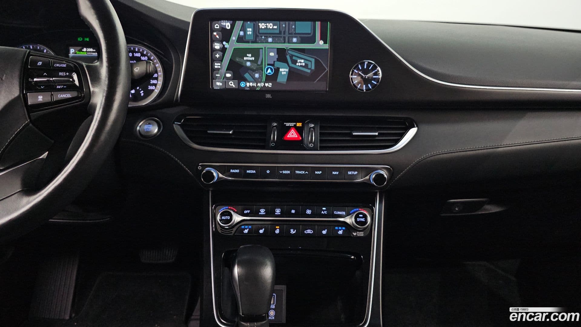Main__Slider__Photo:Grandeur Hyundai 2019.3-12