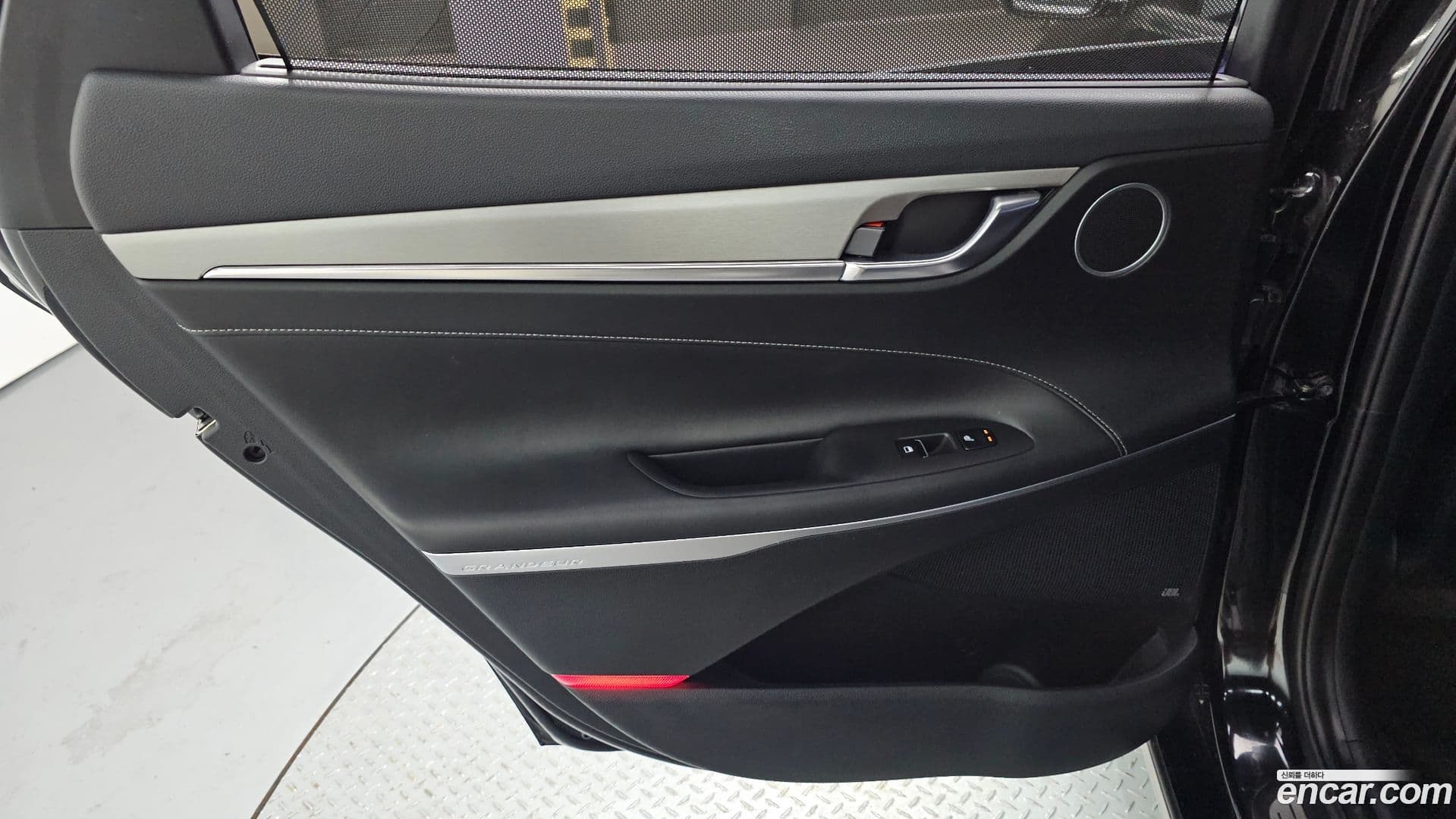 Main__Slider__Photo:Grandeur Hyundai 2019.3-24