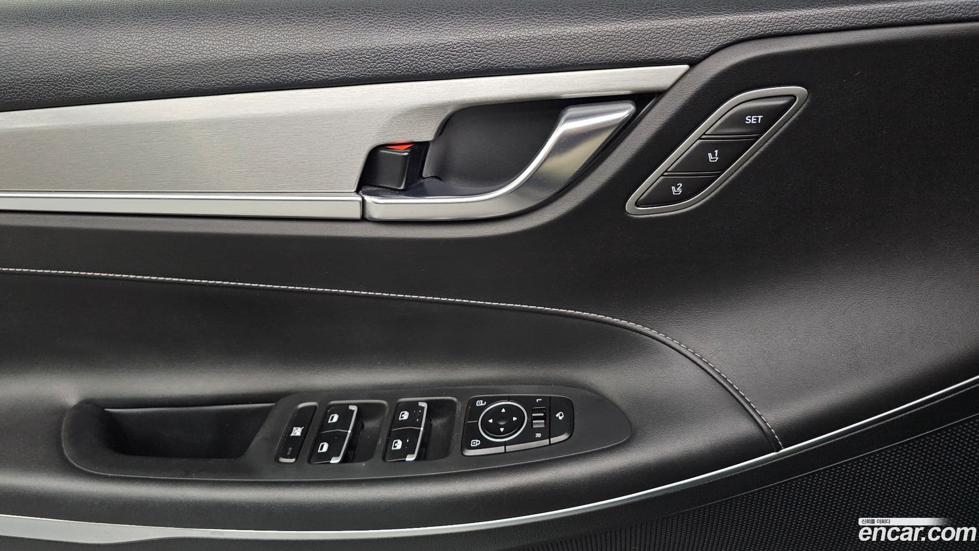 Main__Slider__Photo:Grandeur Hyundai 2019.3-30