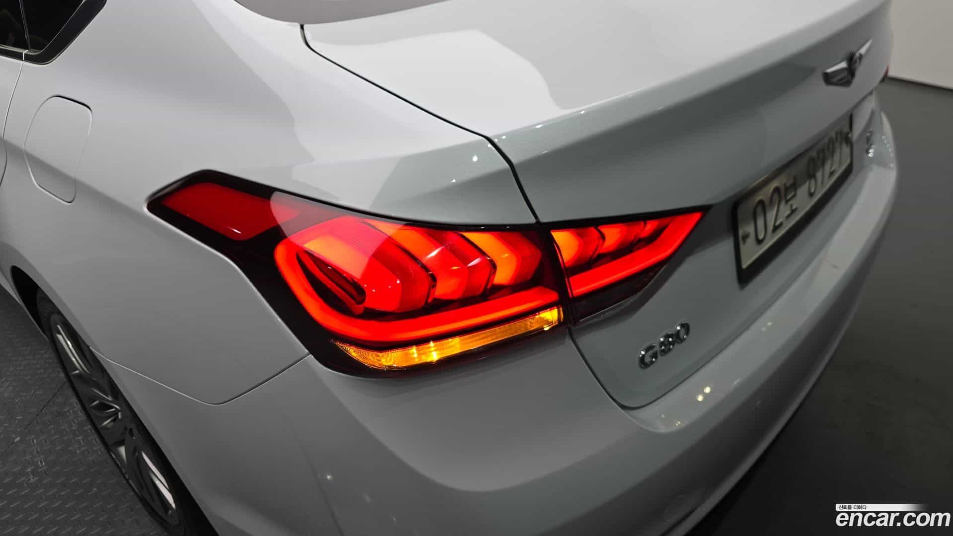 G80 Genesis 2017.10-OUTER-033