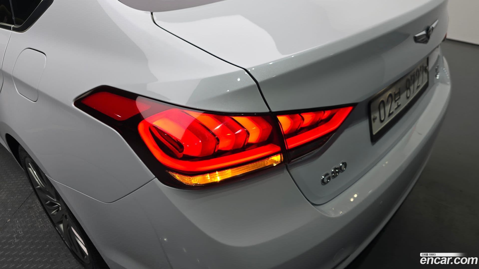 Main__Slider__Photo:G80 Genesis 2017.10-22