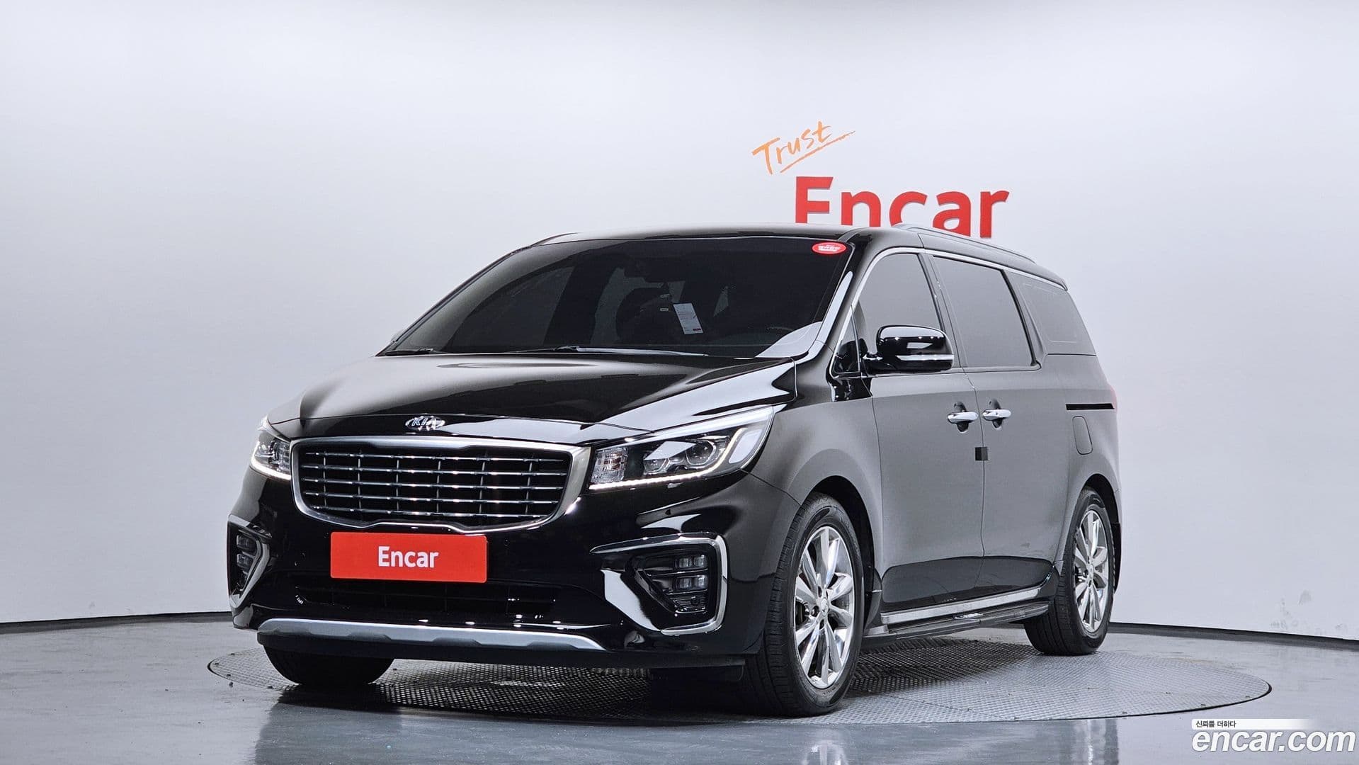 Main__Slider__Photo:Canival Kia 2019.9-0