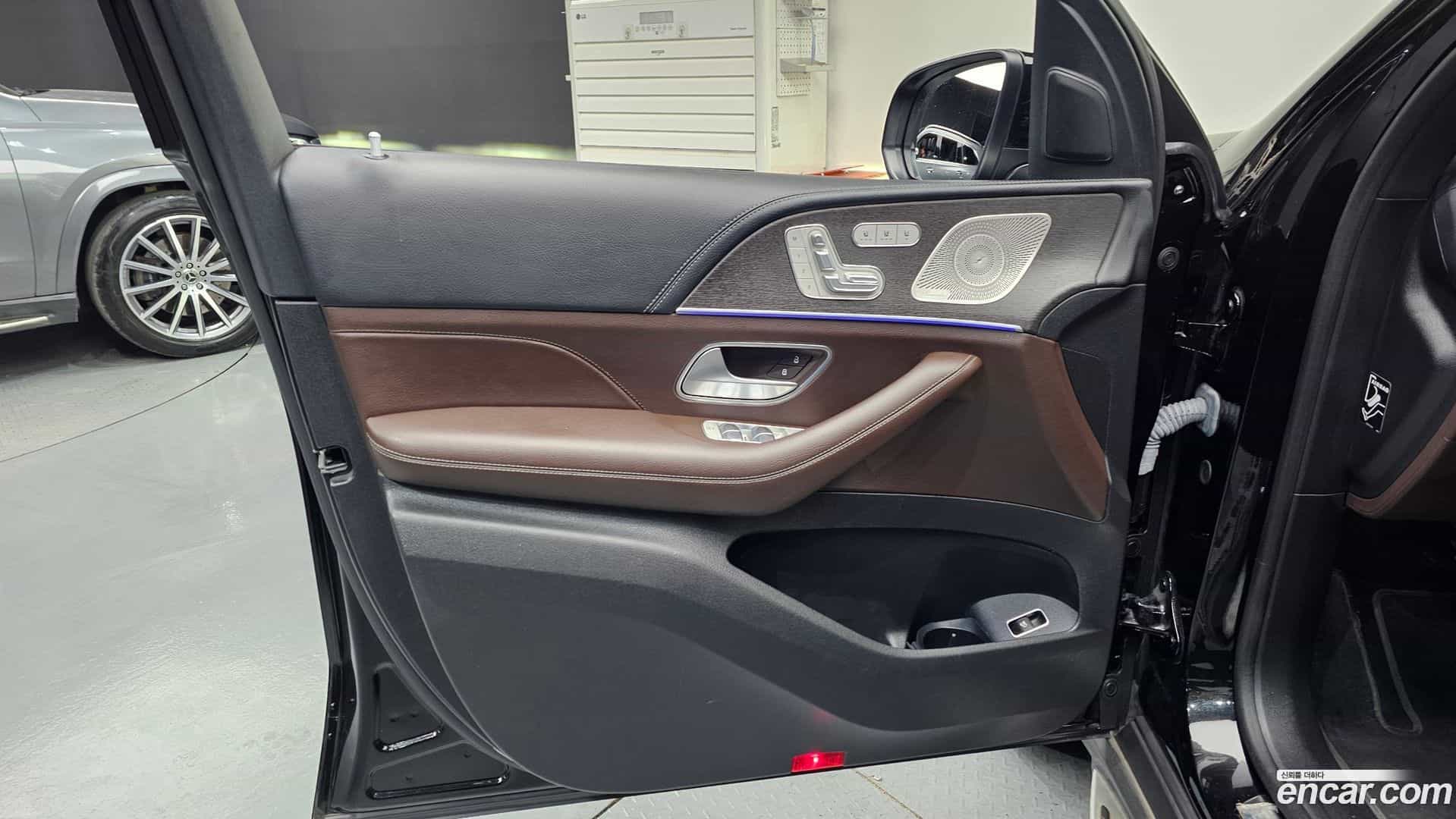 GLS-Class Mercedes-Benz 2022.5-INNER-034