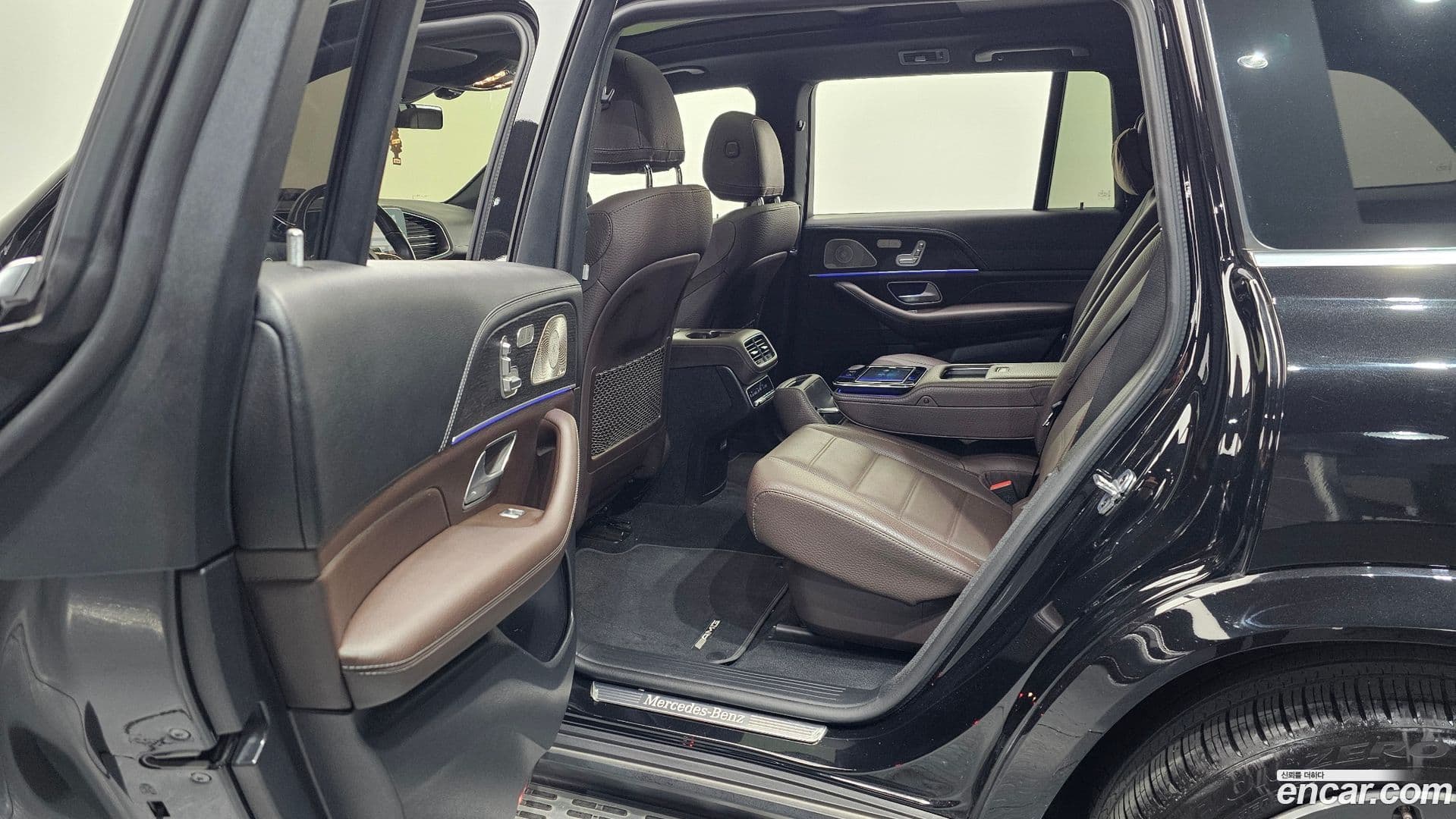 Main__Slider__Photo:GLS-Class Mercedes-Benz 2022.5-25
