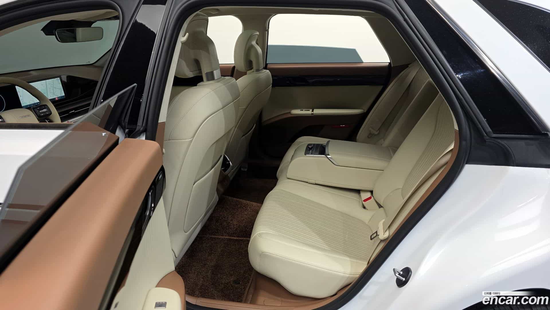 Grandeur Hyundai 2023.3-OPTION-016