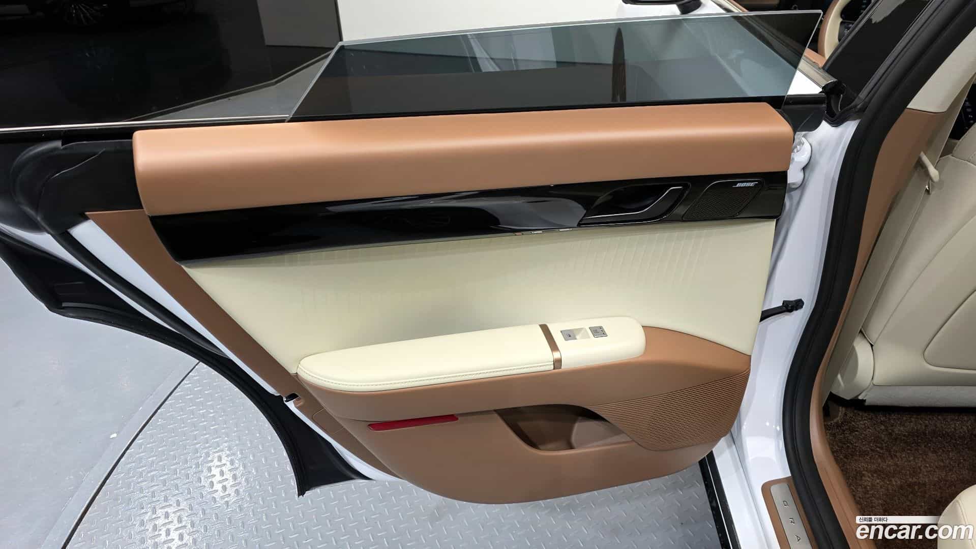 Grandeur Hyundai 2023.3-INNER-035