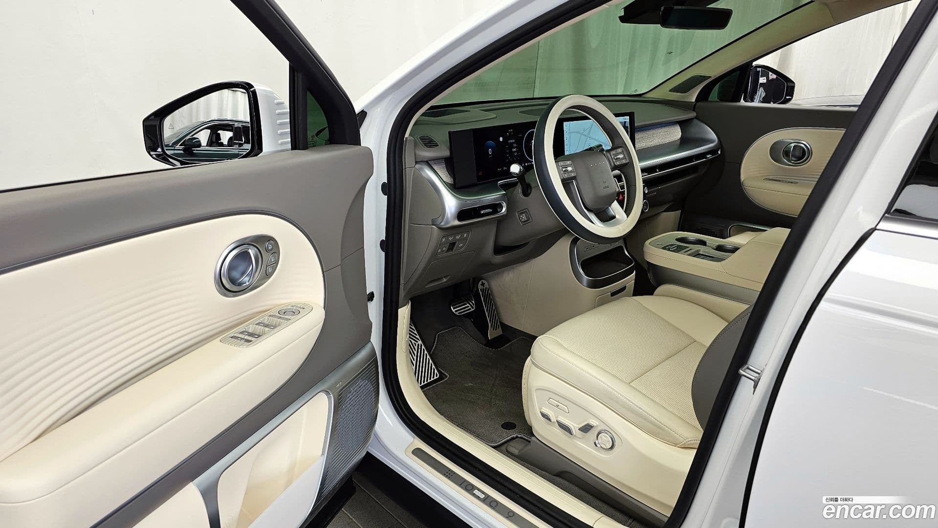 Main__Slider__Photo:Ioniq9 Hyundai 2025.9-9