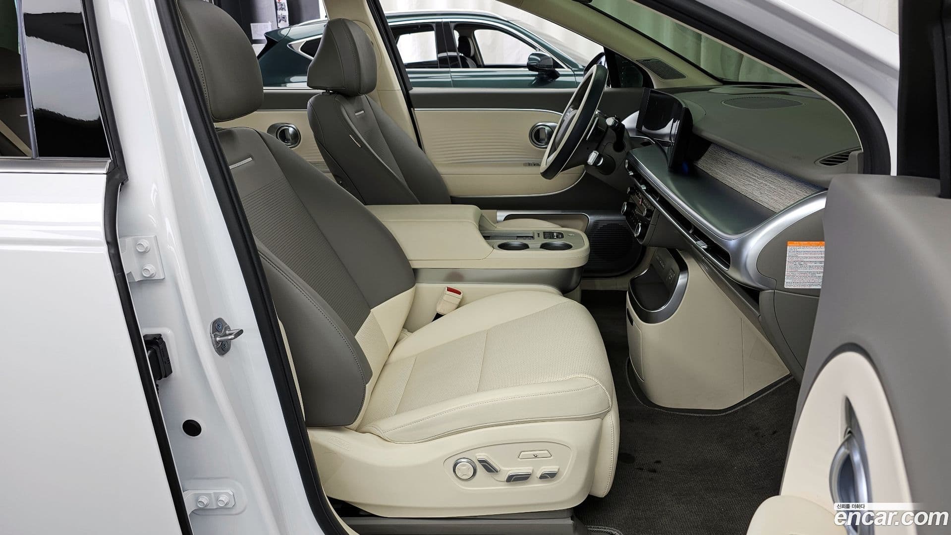 Main__Slider__Photo:Ioniq9 Hyundai 2025.9-11