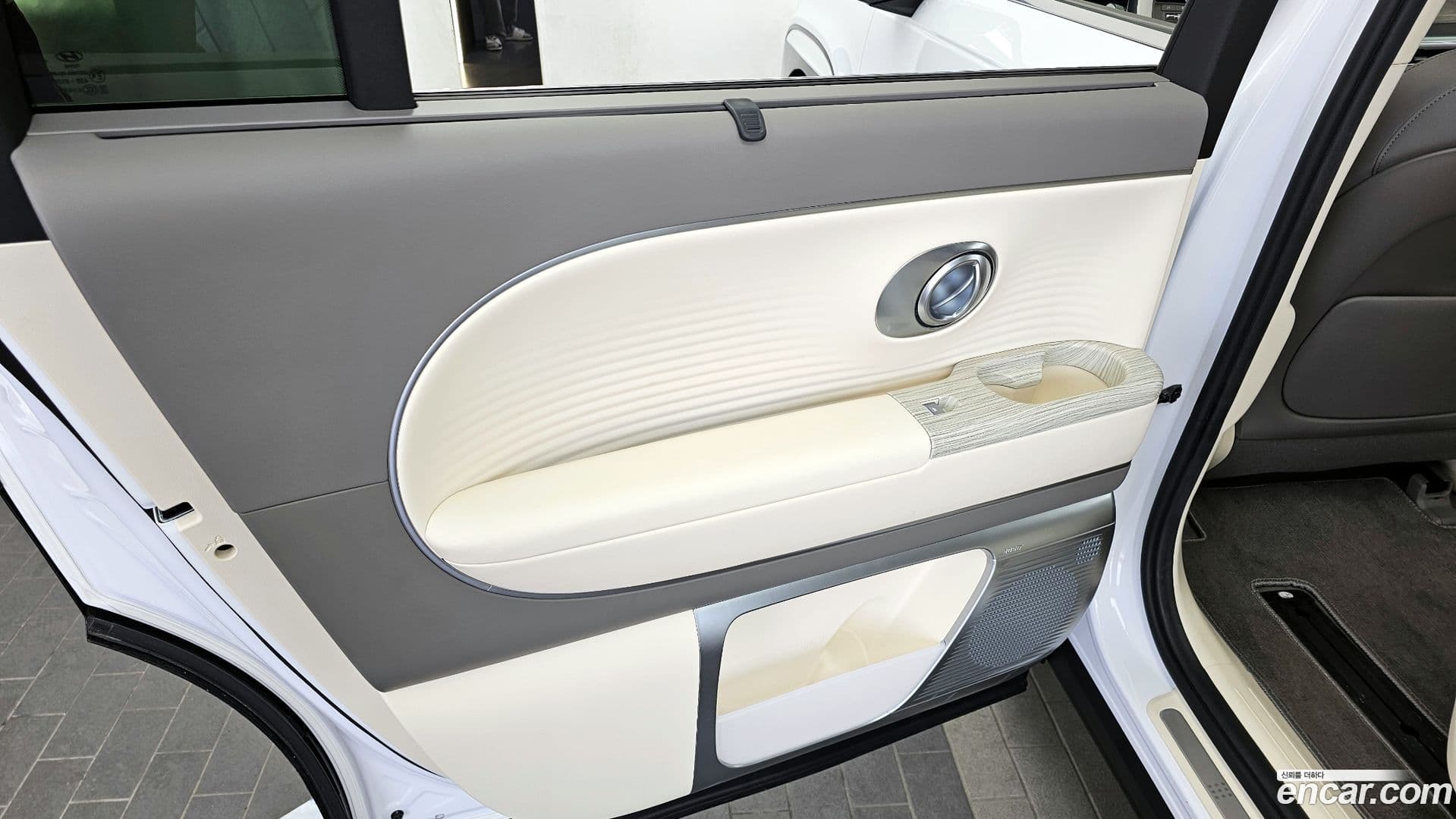 Main__Slider__Photo:Ioniq9 Hyundai 2025.9-24