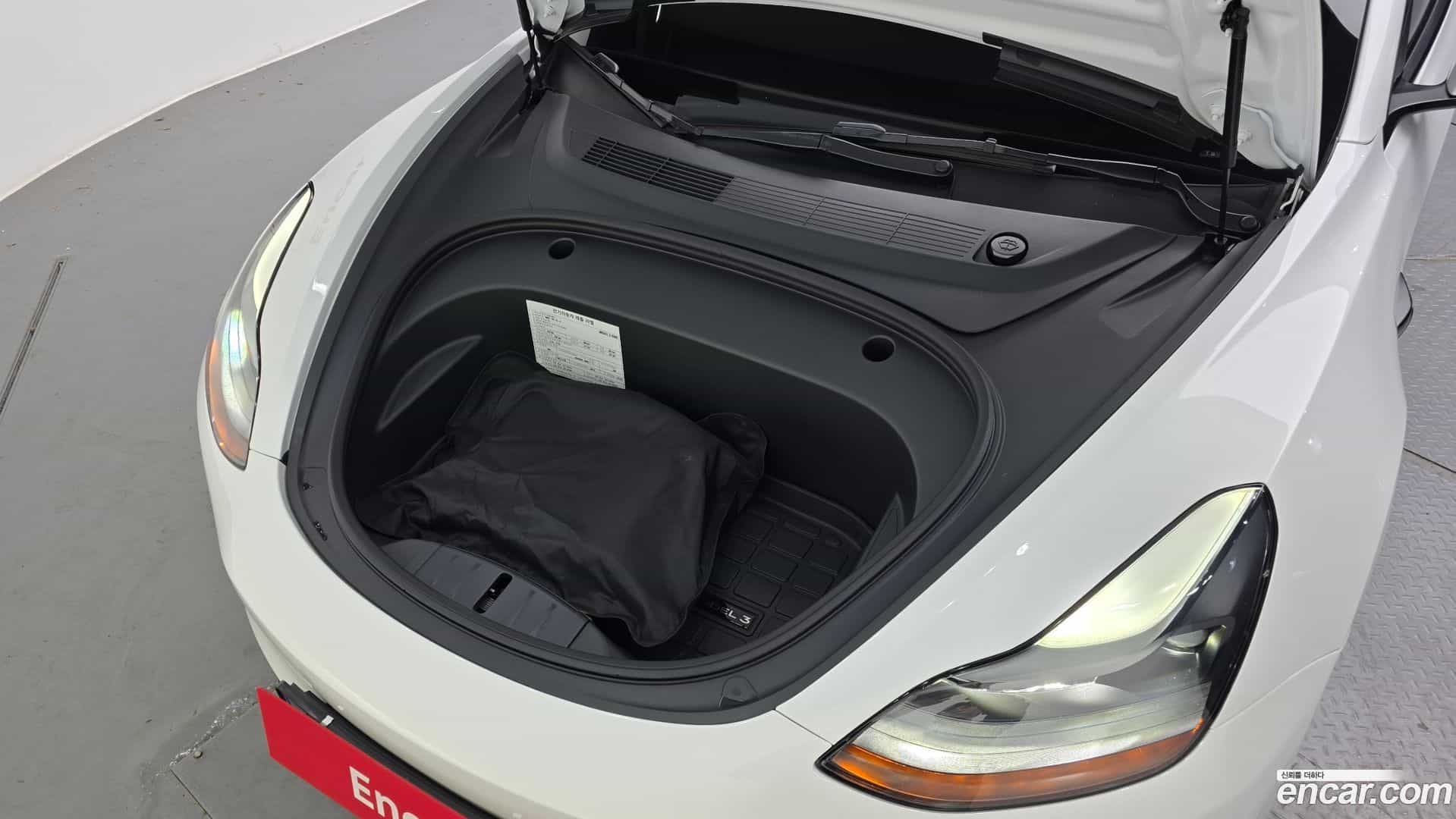 Model 3 Tesla 2022.8-OUTER-006