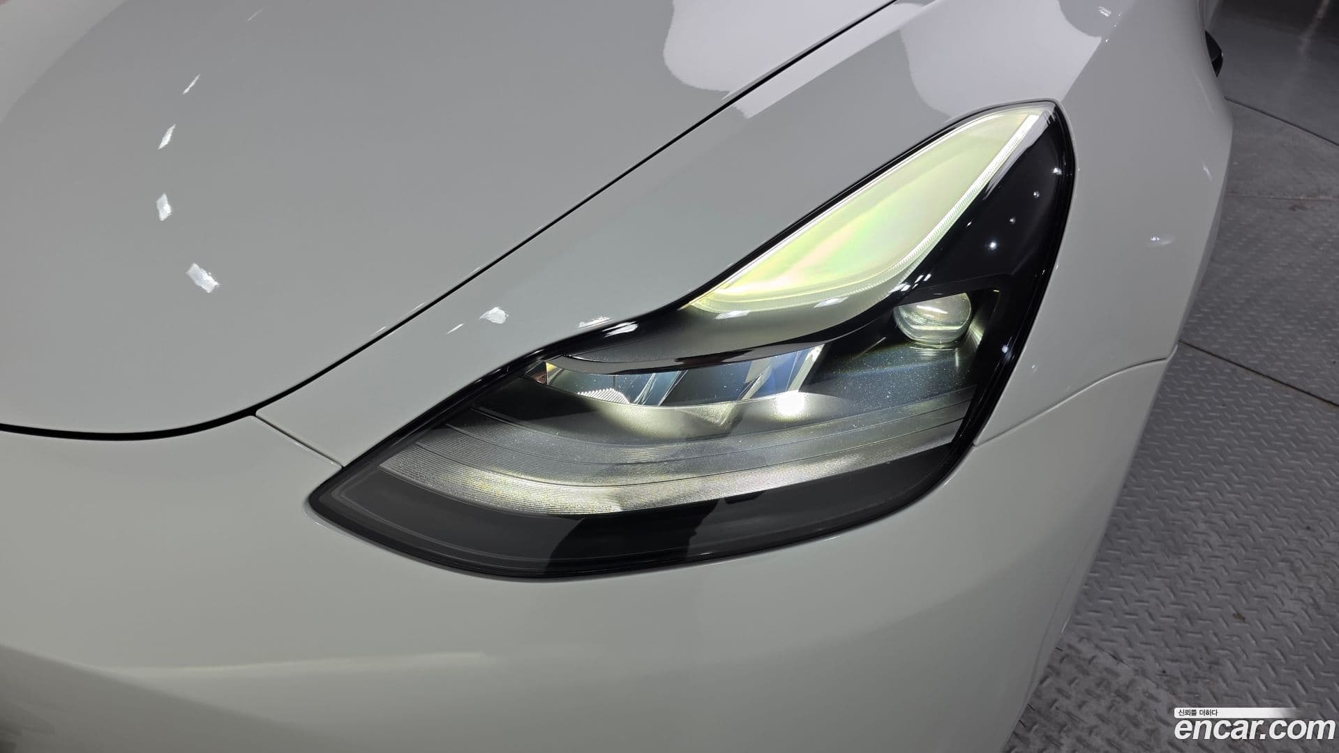 Main__Slider__Photo:Model 3 Tesla 2022.8-21