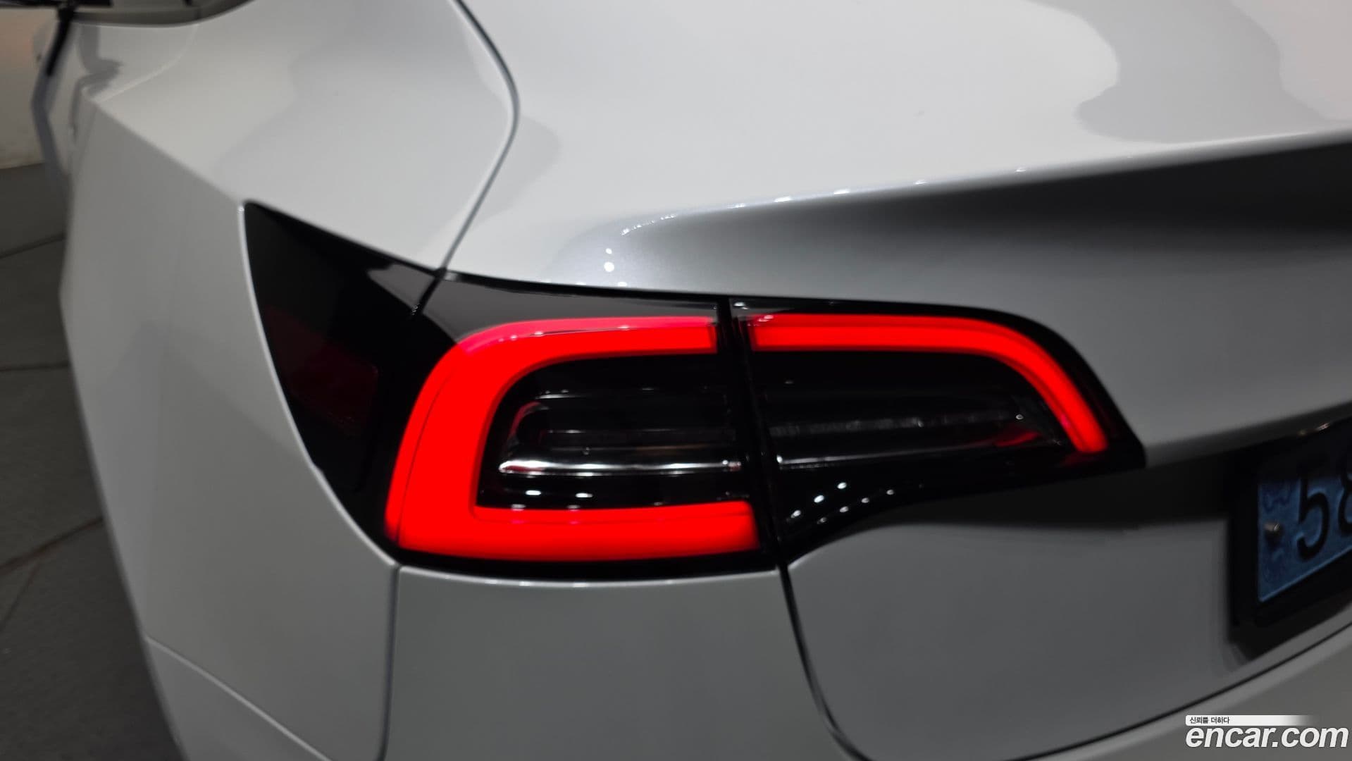 Main__Slider__Photo:Model 3 Tesla 2022.8-22