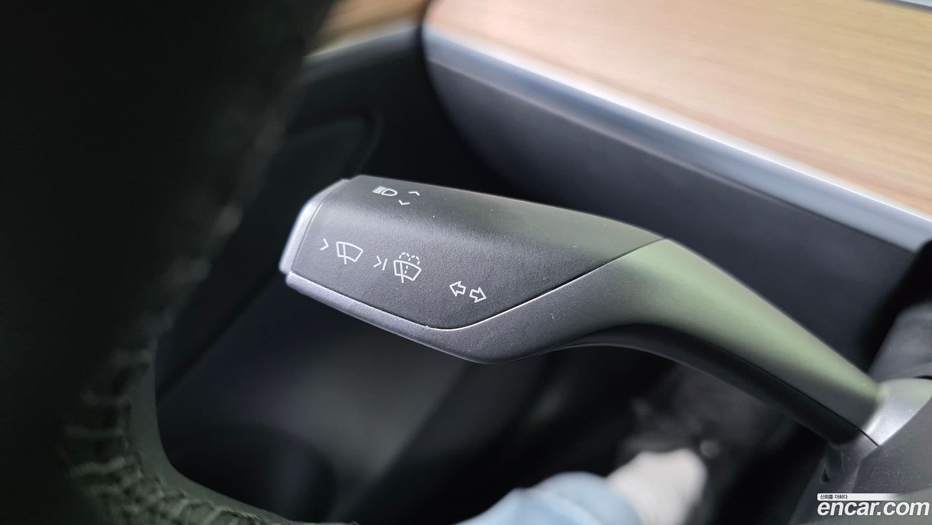 Main__Slider__Photo:Model 3 Tesla 2022.8-27