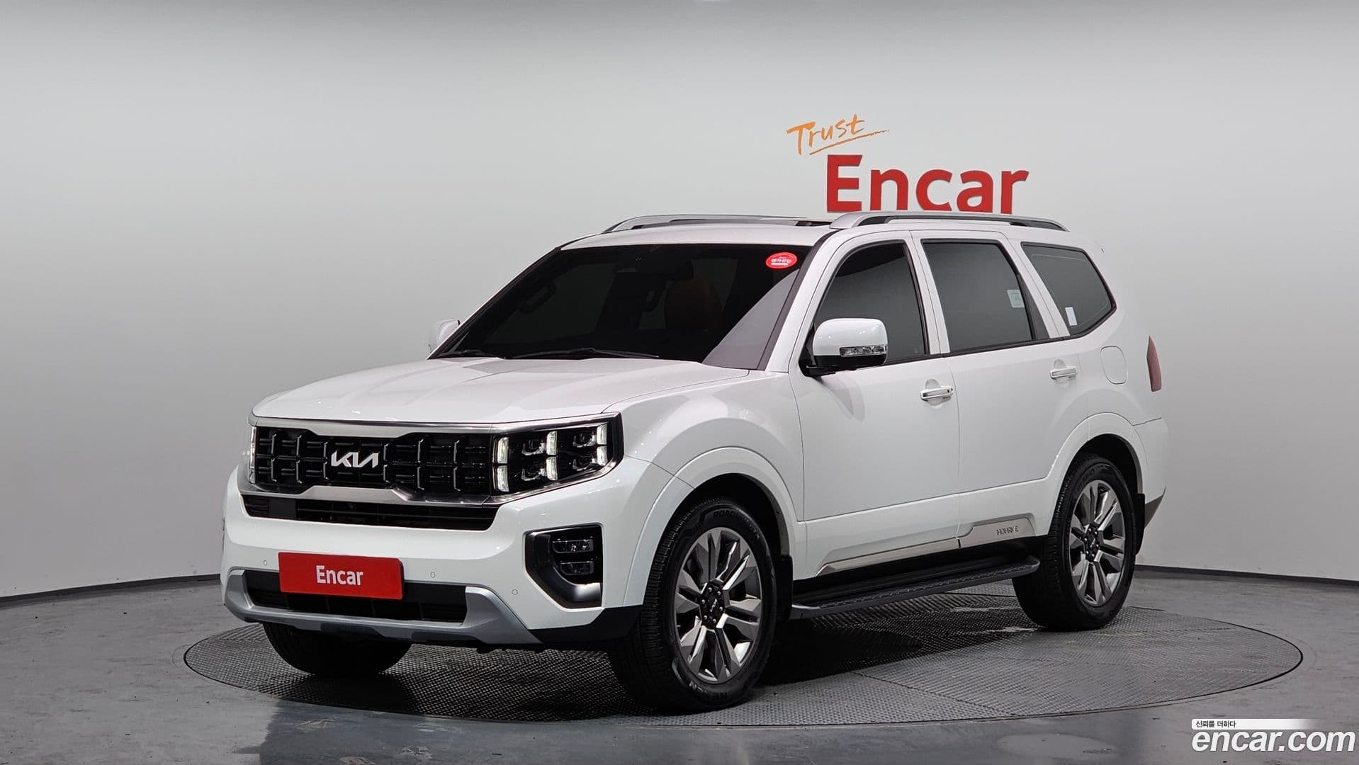 Main__Slider__Photo:Mohave Kia 2022.8-0