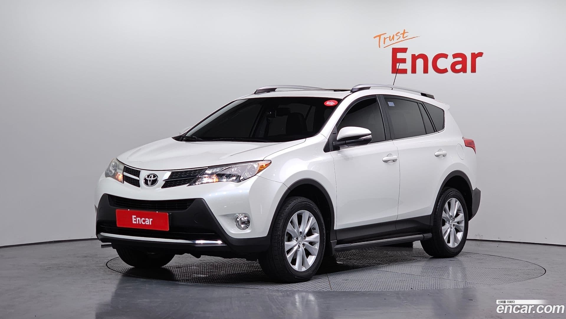 Main__Slider__Photo:RAV4 Toyota 2014.10-0
